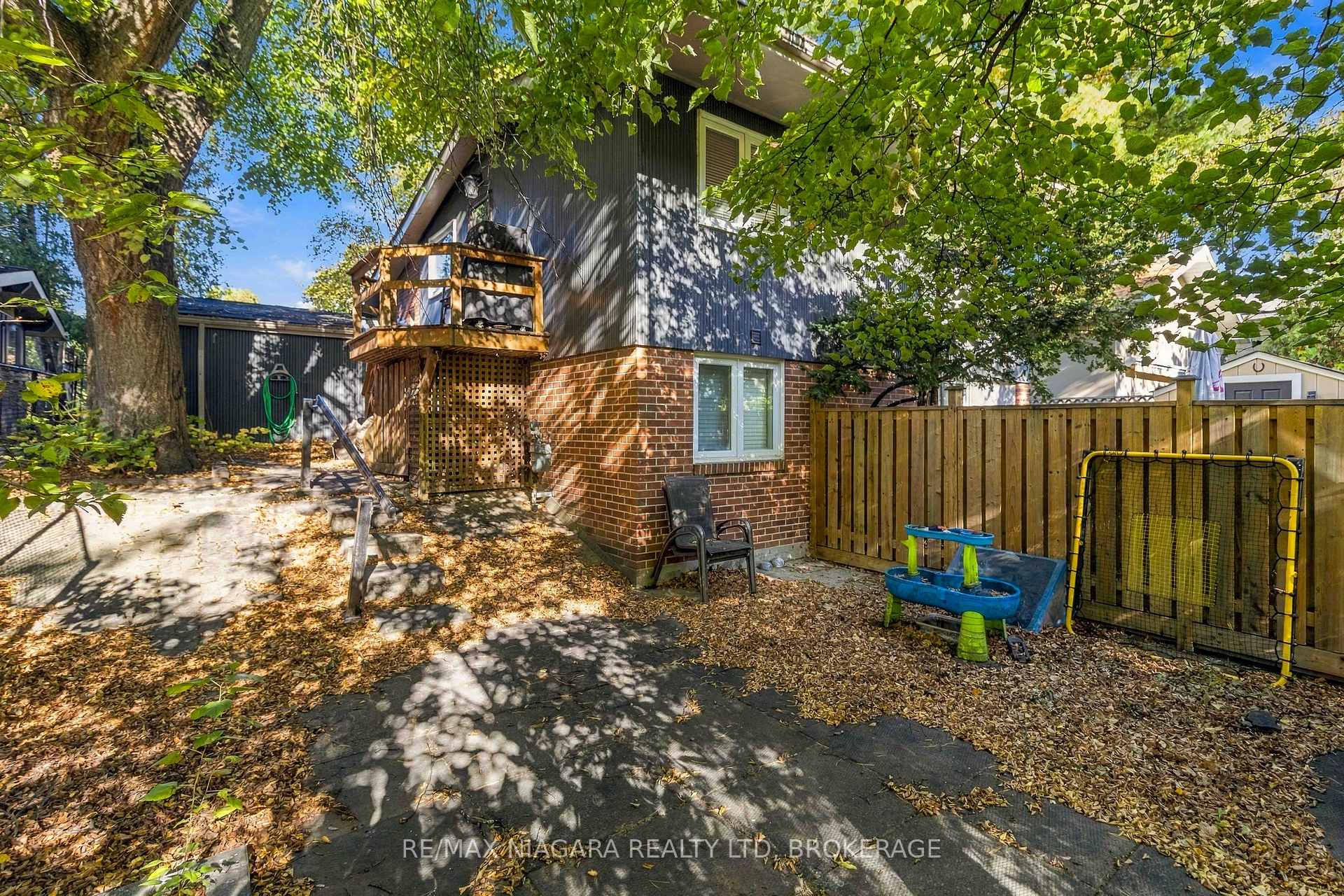 Photo 24 of Unit Main, 1852 Truscott Drive, Mississauga, Clarkson — HOMEH