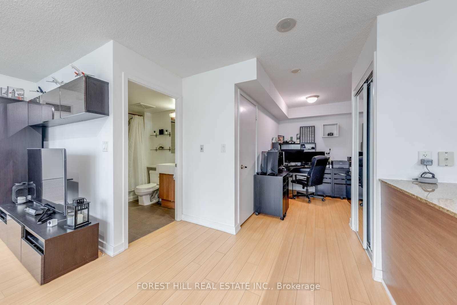 Photo 3 of Unit 1006, 11 Brunel Court, Toronto, Waterfront Communities — HOMEH