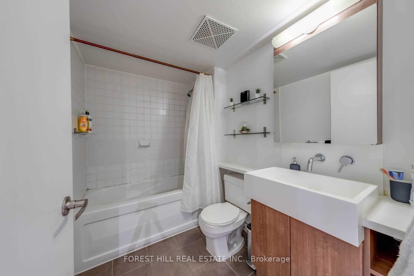 Photo 7 of Unit 1006, 11 Brunel Court, Toronto, Waterfront Communities — HOMEH