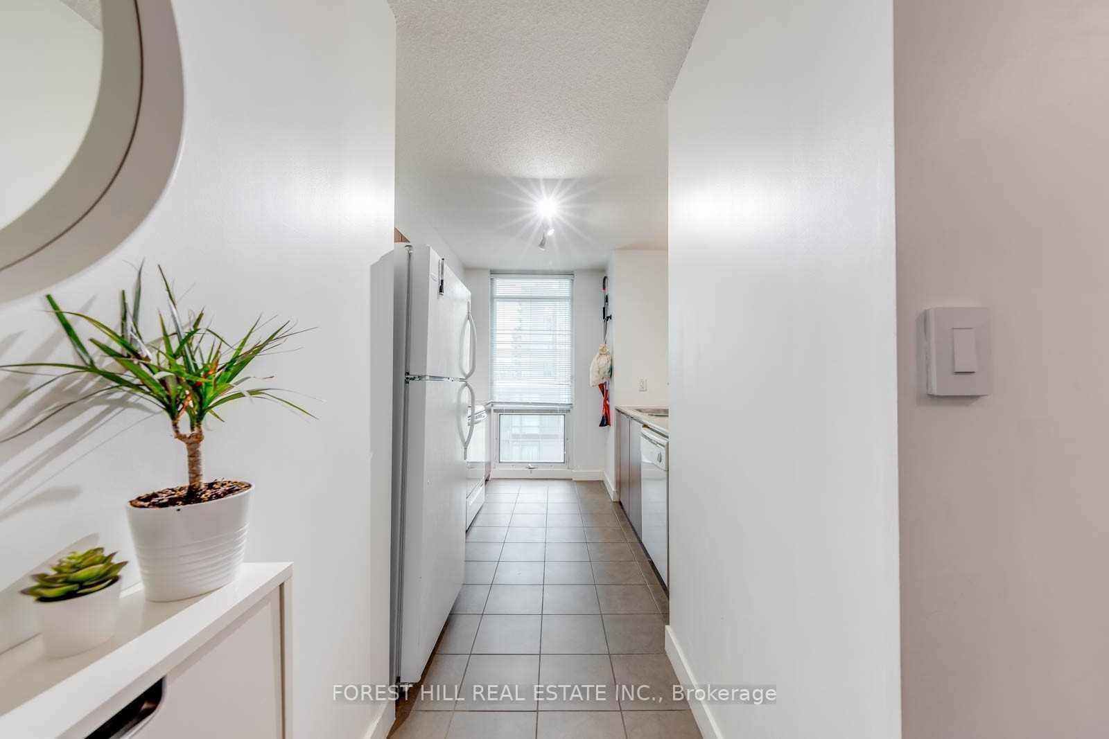 Photo 9 of Unit 1006, 11 Brunel Court, Toronto, Waterfront Communities — HOMEH