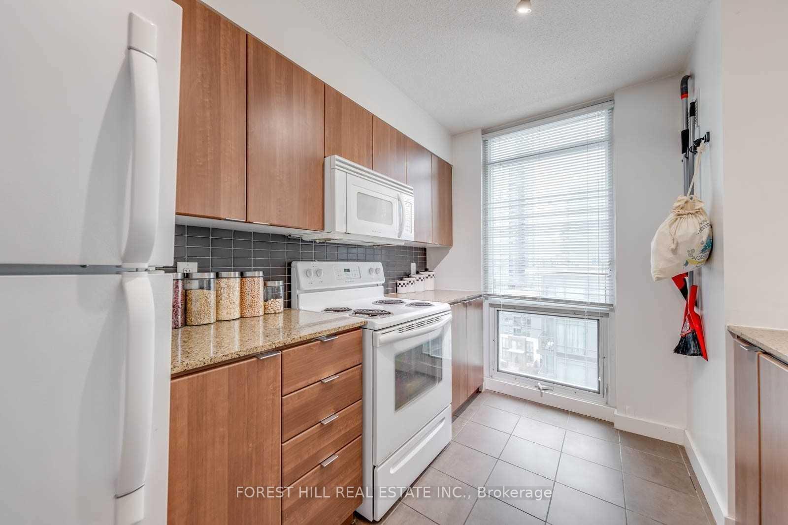 Photo 10 of Unit 1006, 11 Brunel Court, Toronto, Waterfront Communities — HOMEH