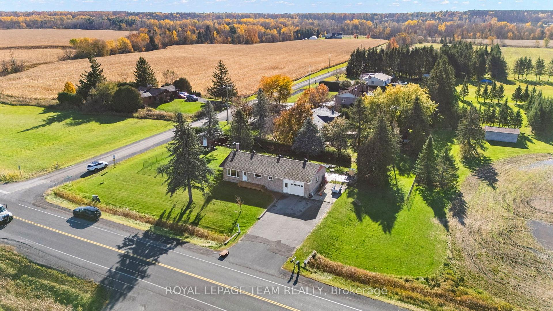 Photo 9 of 906 Russell Road, Clarence-Rockland, Clarence/Rockland Twp — HOMEH