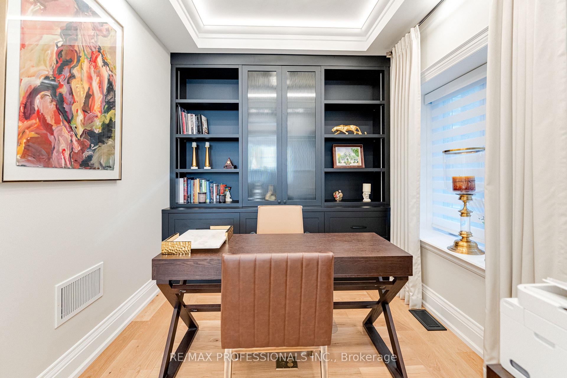 Photo 5 of 161 The Kingsway, Etobicoke, Kingsway South — HOMEH