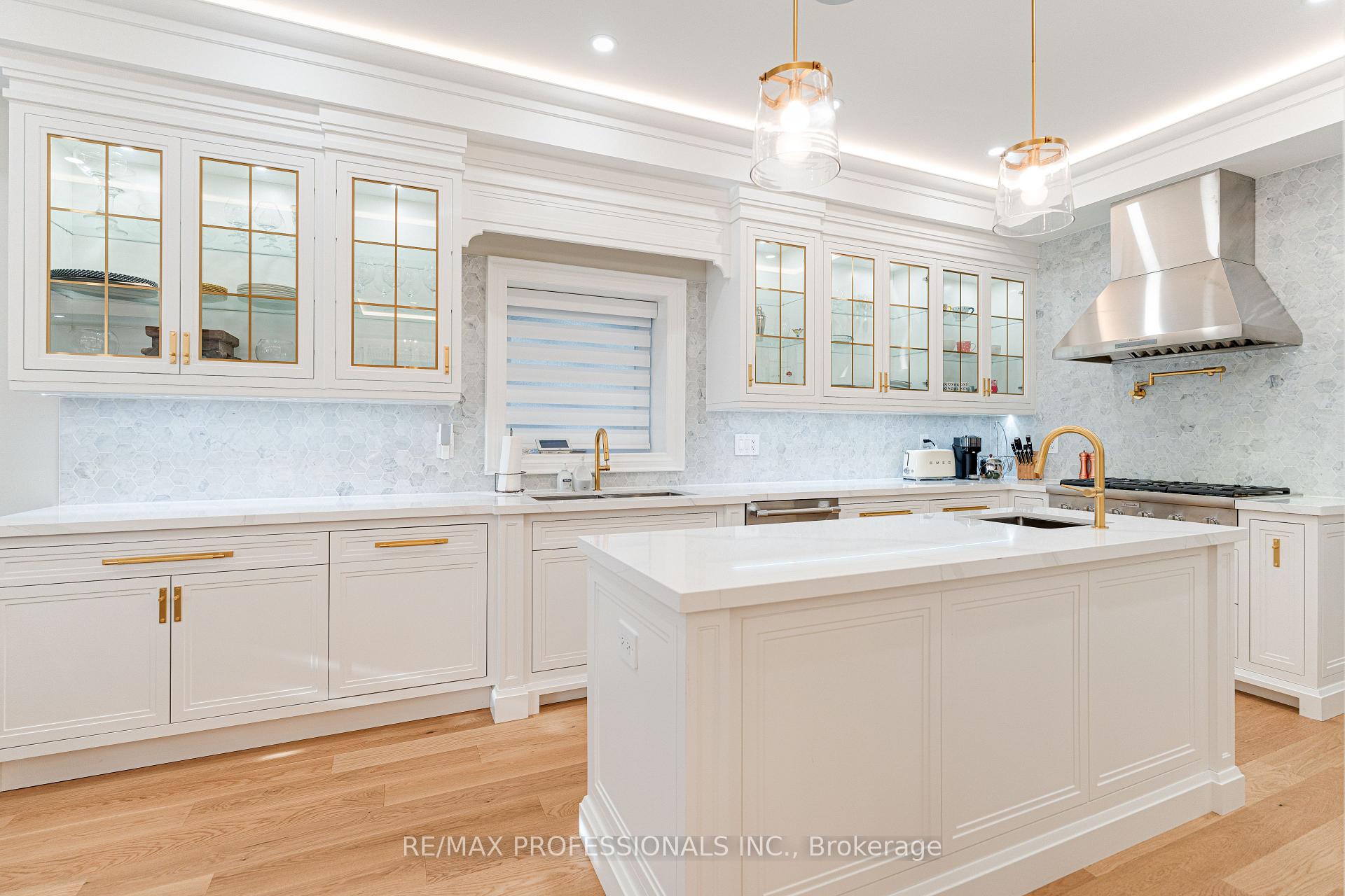 Photo 6 of 161 The Kingsway, Etobicoke, Kingsway South — HOMEH