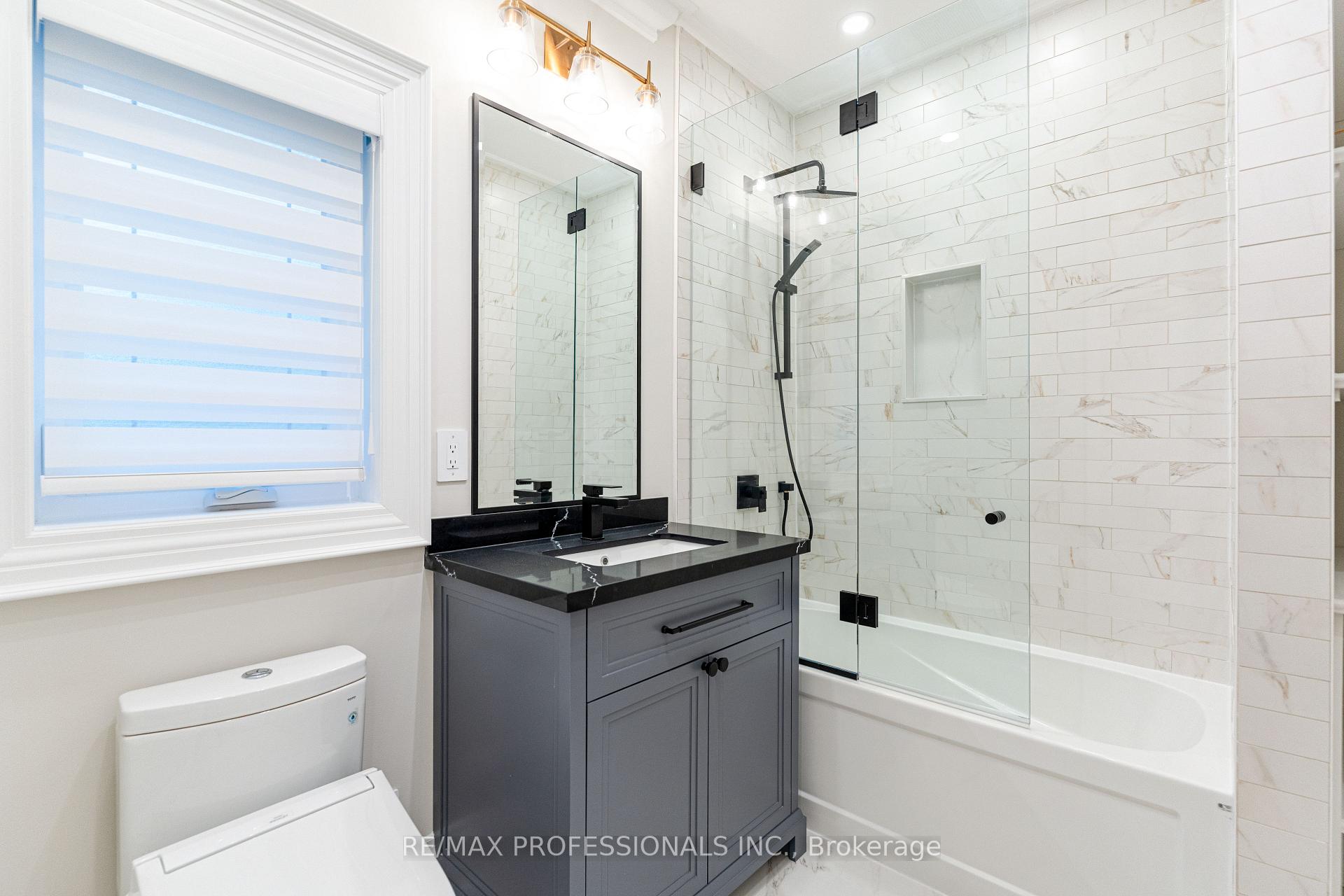 Photo 21 of 161 The Kingsway, Etobicoke, Kingsway South — HOMEH