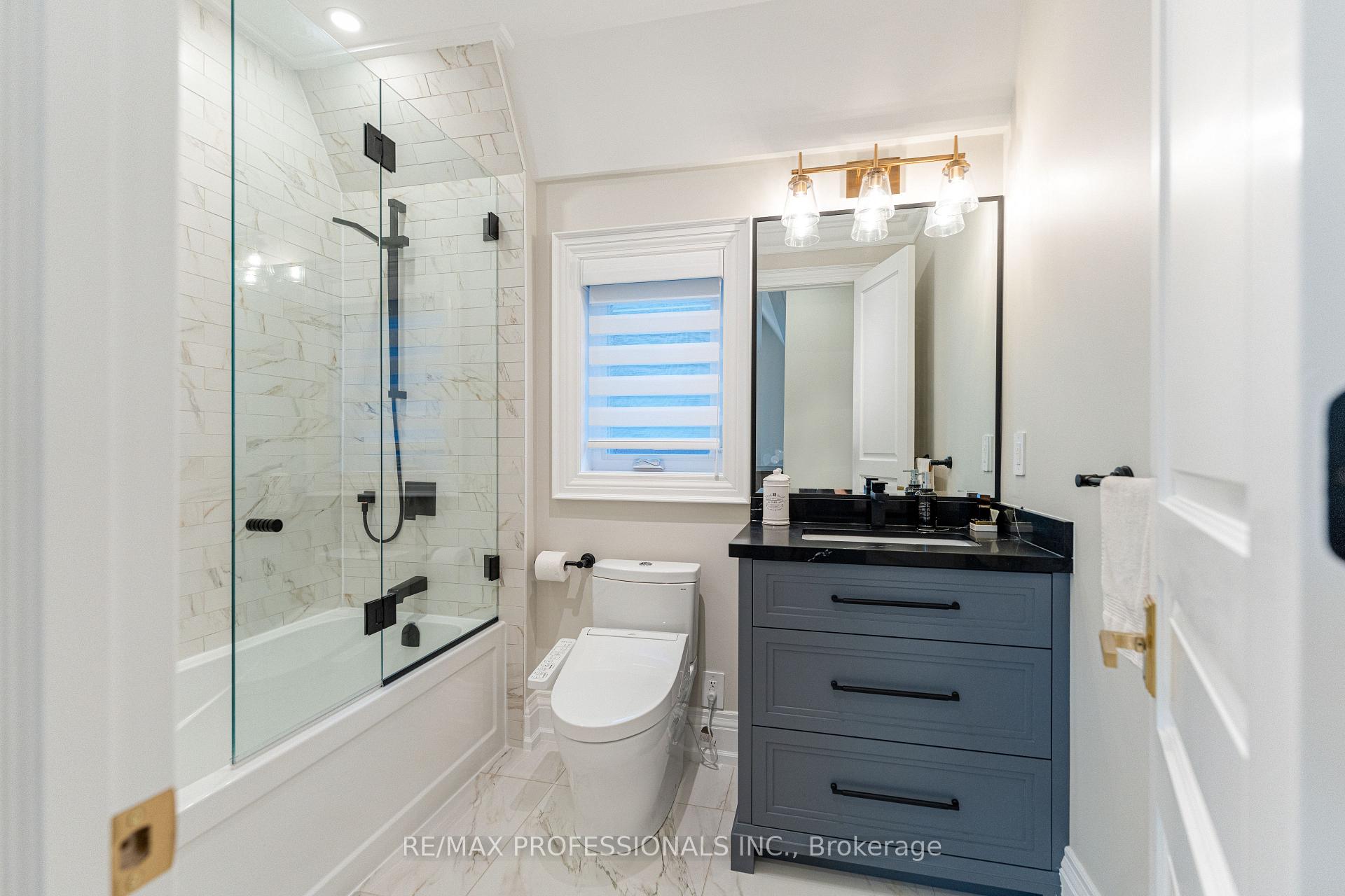 Photo 26 of 161 The Kingsway, Etobicoke, Kingsway South — HOMEH