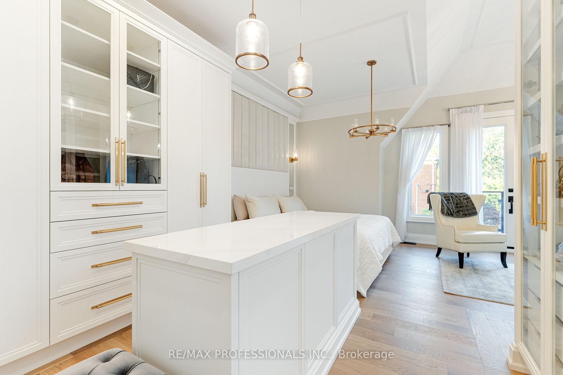 Photo 27 of 161 The Kingsway, Etobicoke, Kingsway South — HOMEH