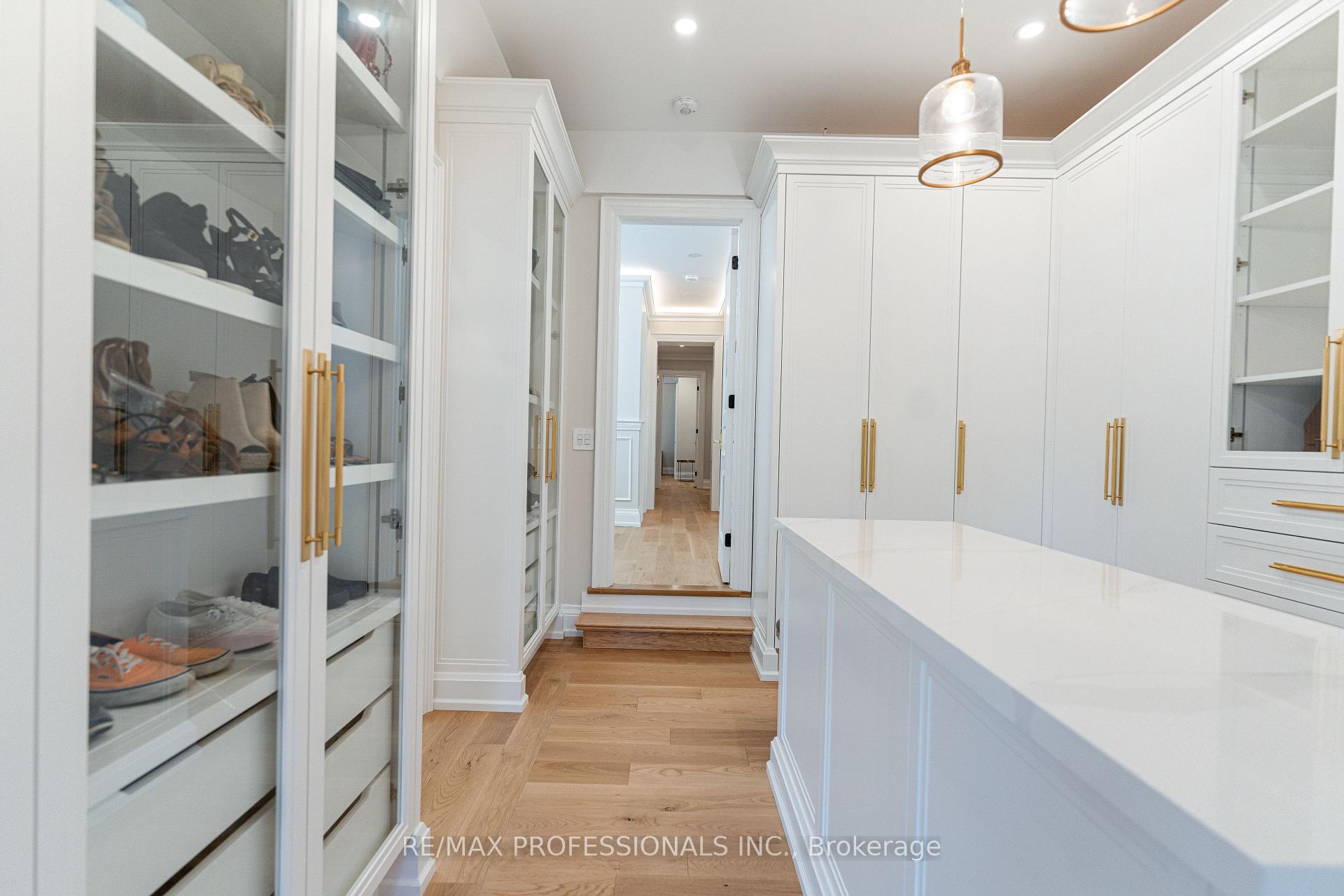 Photo 28 of 161 The Kingsway, Etobicoke, Kingsway South — HOMEH