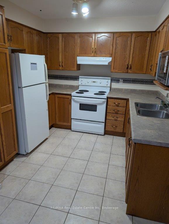 Photo 2 of Unit B, 75 Ryde Road, Guelph, Willow West/Sugarbush/West Acres — HOMEH