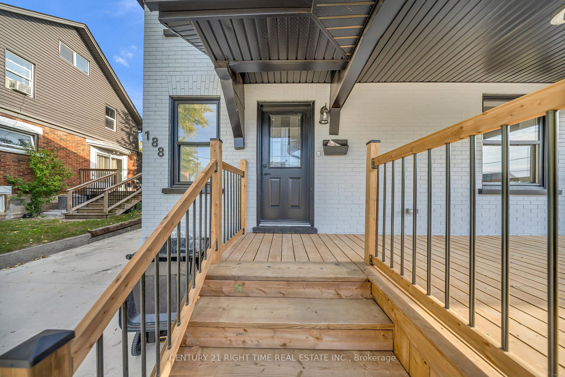 Photo 3 of 188 Courtland Avenue E, Kitchener, Cedar Hill — HOMEH