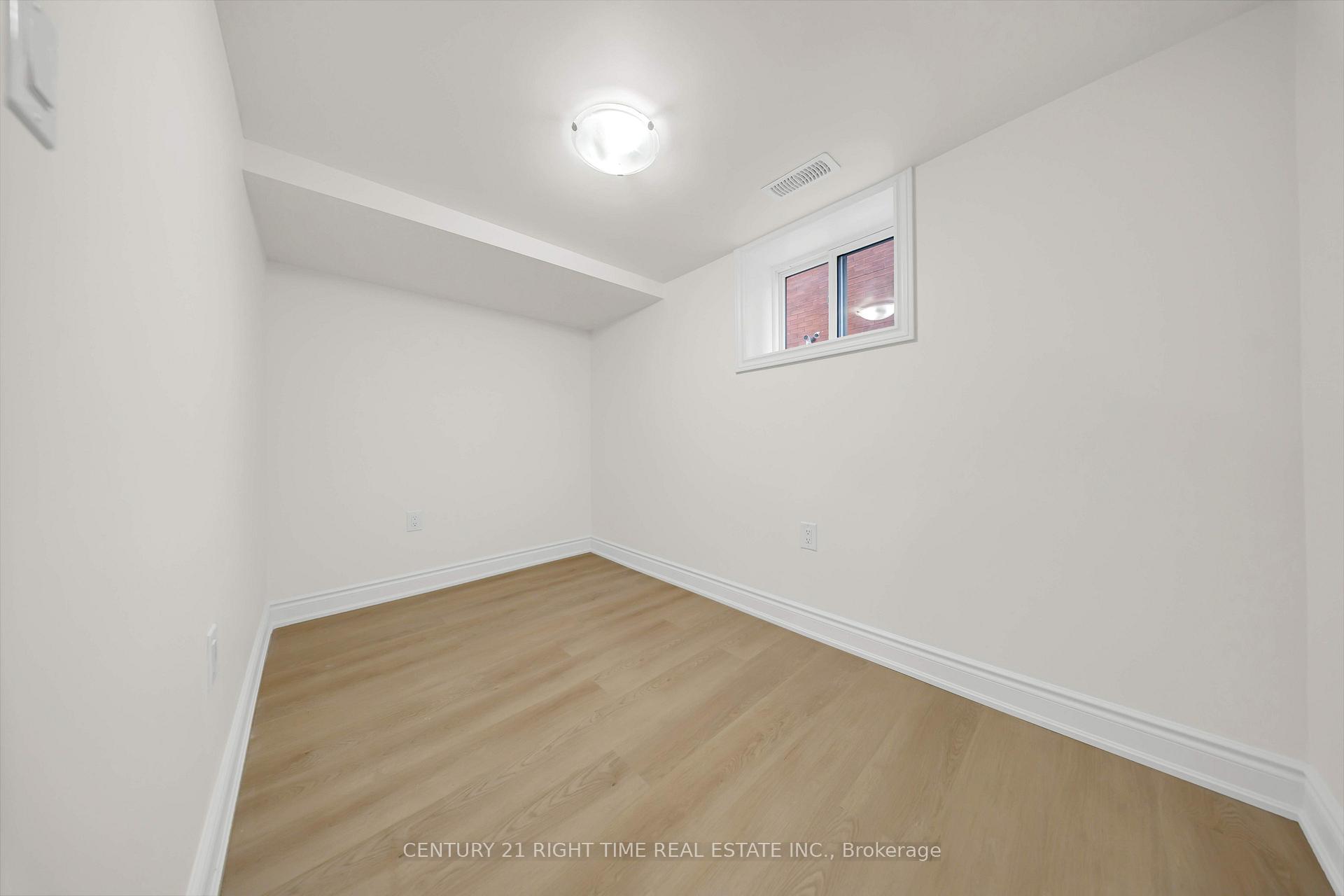 Photo 31 of 188 Courtland Avenue E, Kitchener, Cedar Hill — HOMEH