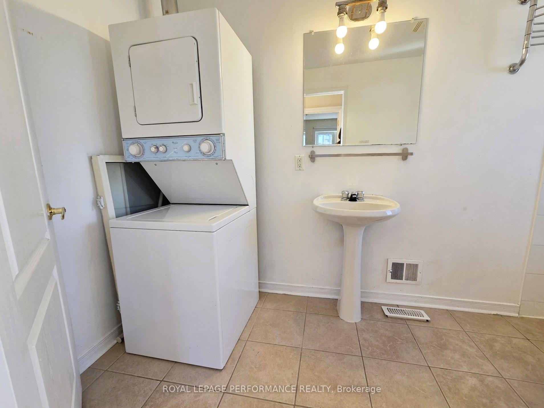 Photo 11 of Unit A, 770 Highland Avenue, Ottawa, Laurentianview — HOMEH