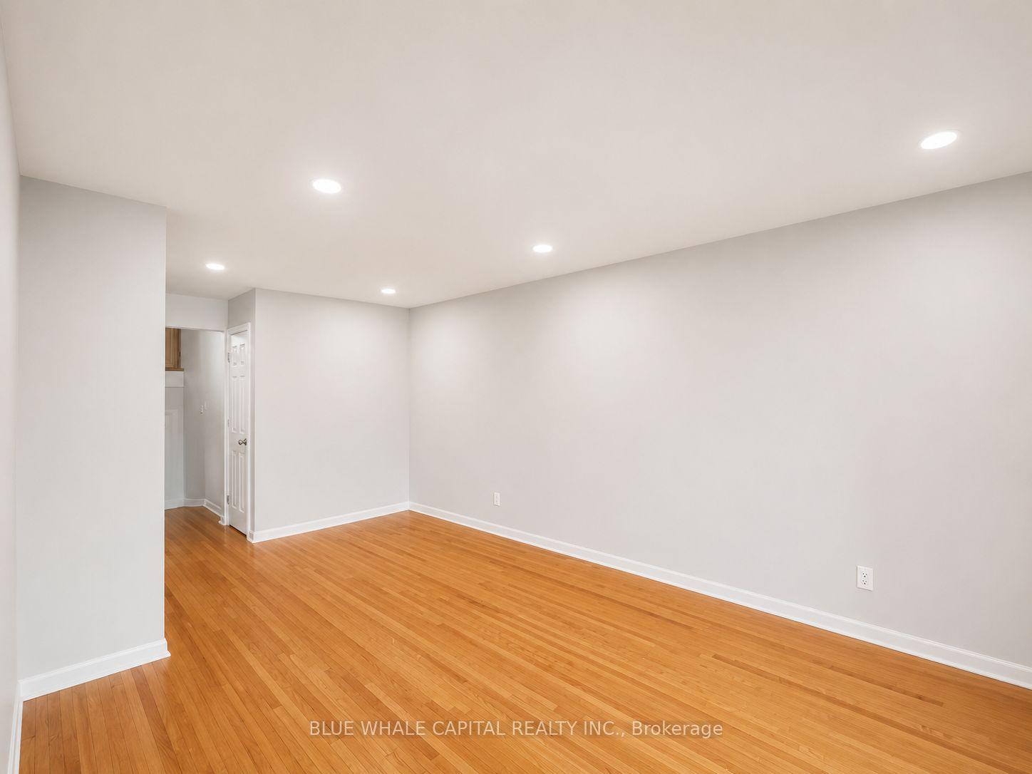 Photo 10 of Unit Upper, 13 Pawnee Avenue, North York, Pleasant View — HOMEH