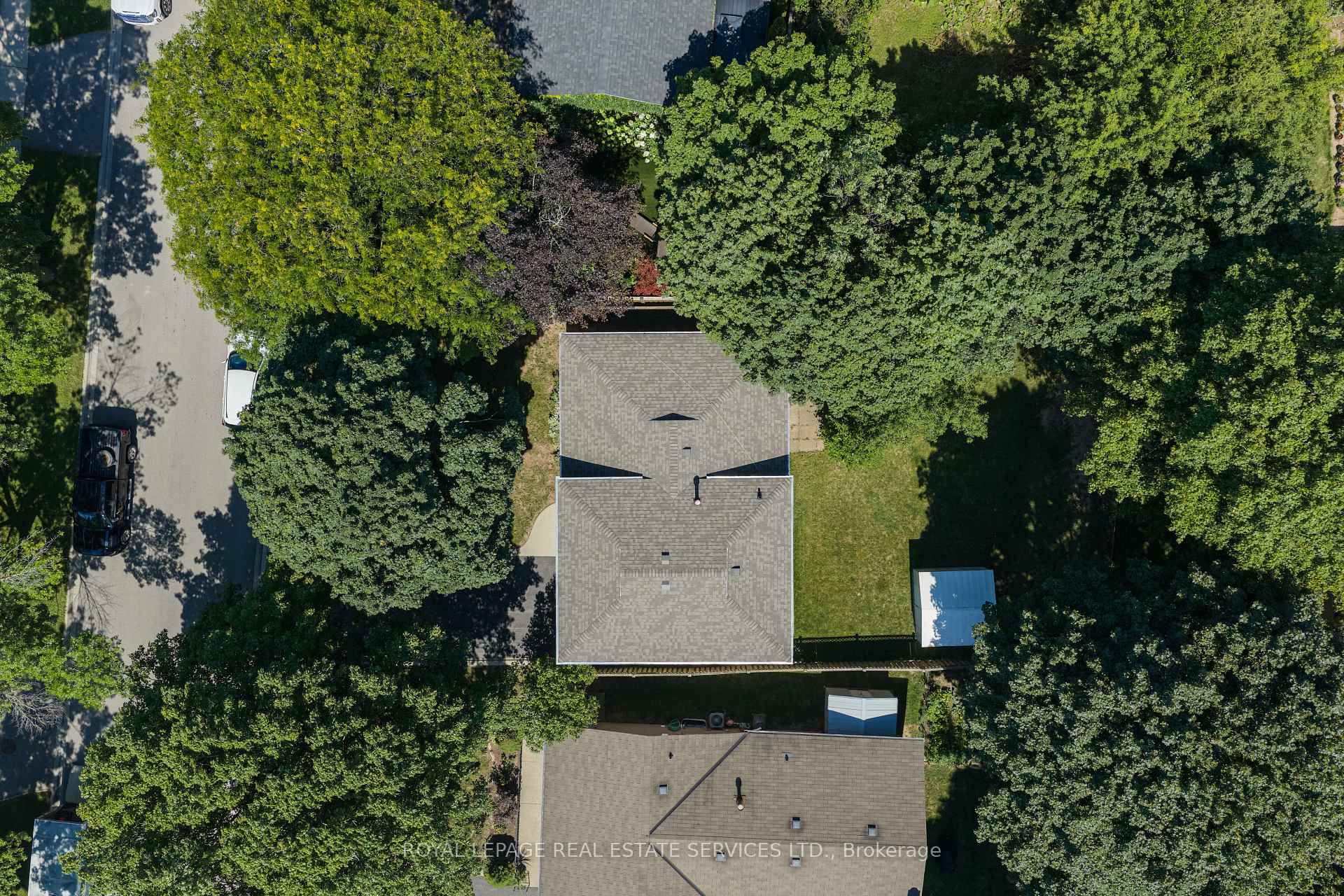 Photo 27 of 18 Osborne Crescent, Oakville, College Park — HOMEH