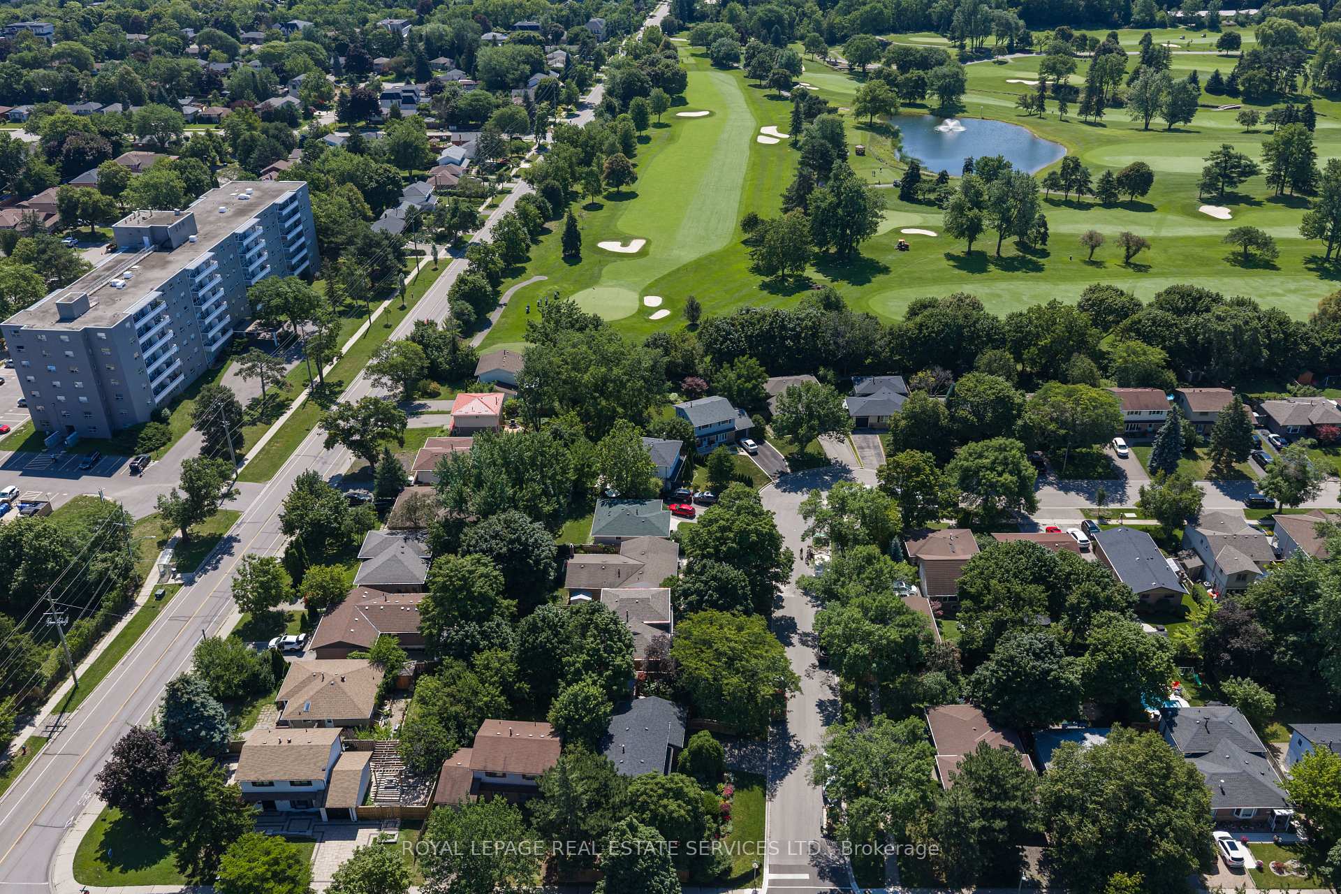 Photo 33 of 18 Osborne Crescent, Oakville, College Park — HOMEH