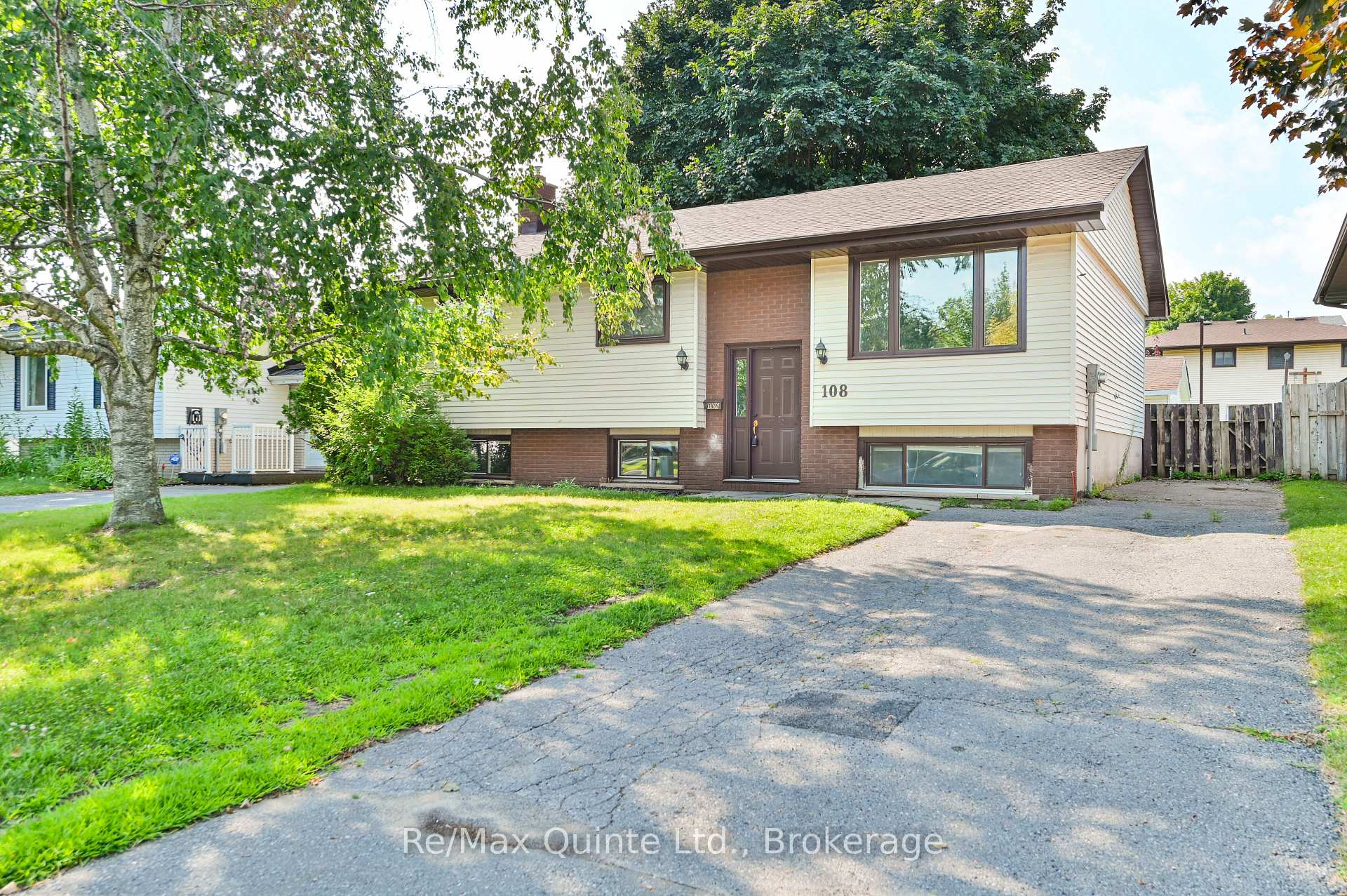 Photo 1 of 108 Nicholas Street, Quinte West, Trenton Ward — HOMEH