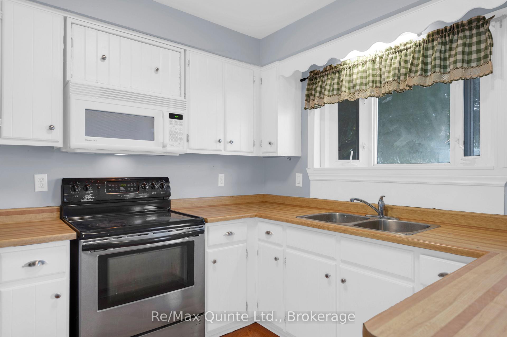 Photo 12 of 108 Nicholas Street, Quinte West, Trenton Ward — HOMEH