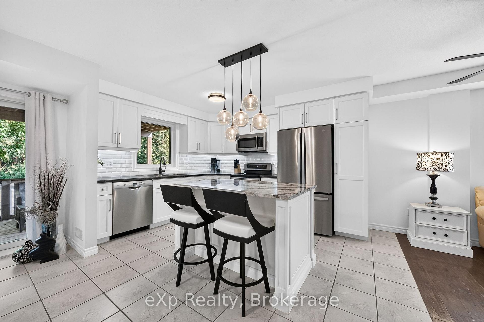 Photo 4 of 67A Raymond Street, Guelph, Downtown — HOMEH