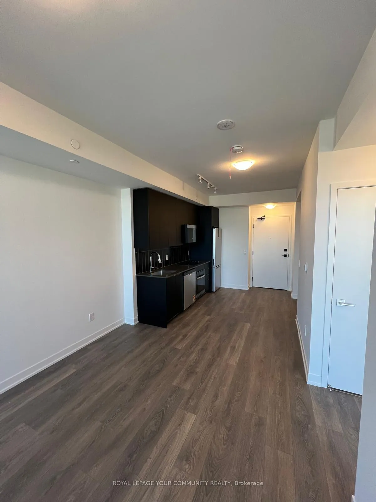 Photo 4 of Unit 1827, 498 Caldari Road, Vaughan, Concord — HOMEH