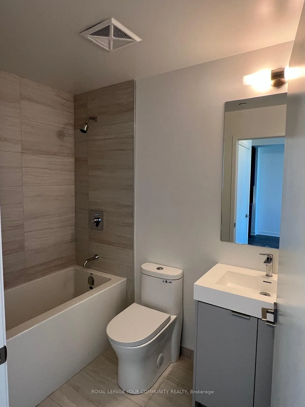 Photo 6 of Unit 1827, 498 Caldari Road, Vaughan, Concord — HOMEH