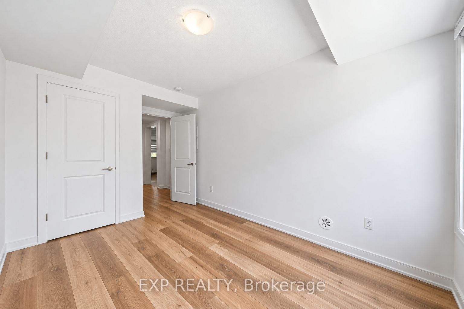 Photo 25 of 21 Magnolia Lane, Barrie, Innis-Shore — HOMEH