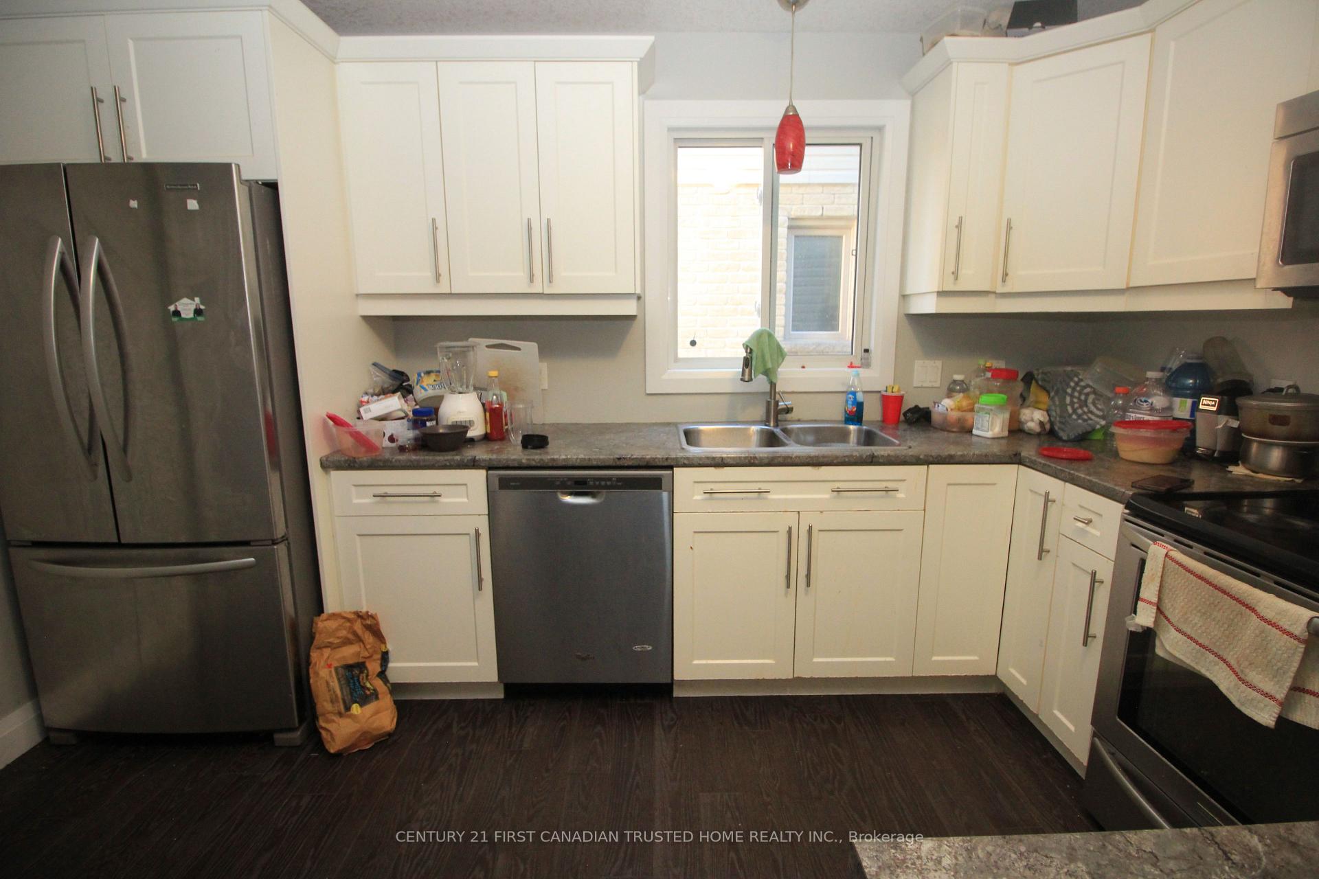 Photo 7 of 6832 Vallas Circle, London, South V — HOMEH