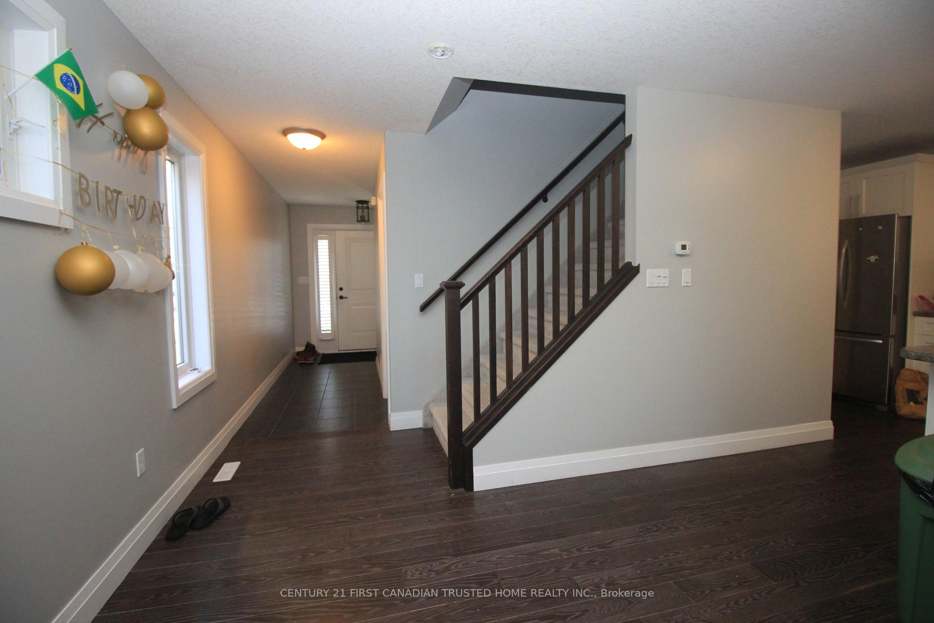 Photo 11 of 6832 Vallas Circle, London, South V — HOMEH