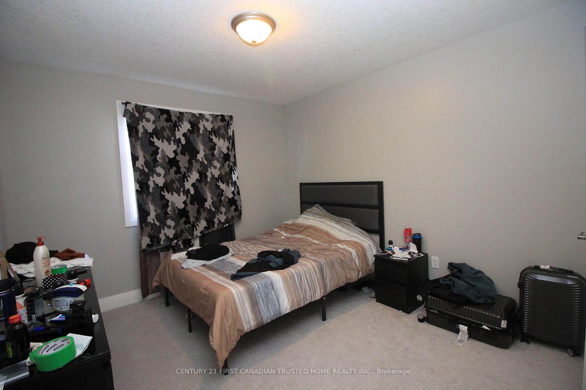 Photo 17 of 6832 Vallas Circle, London, South V — HOMEH