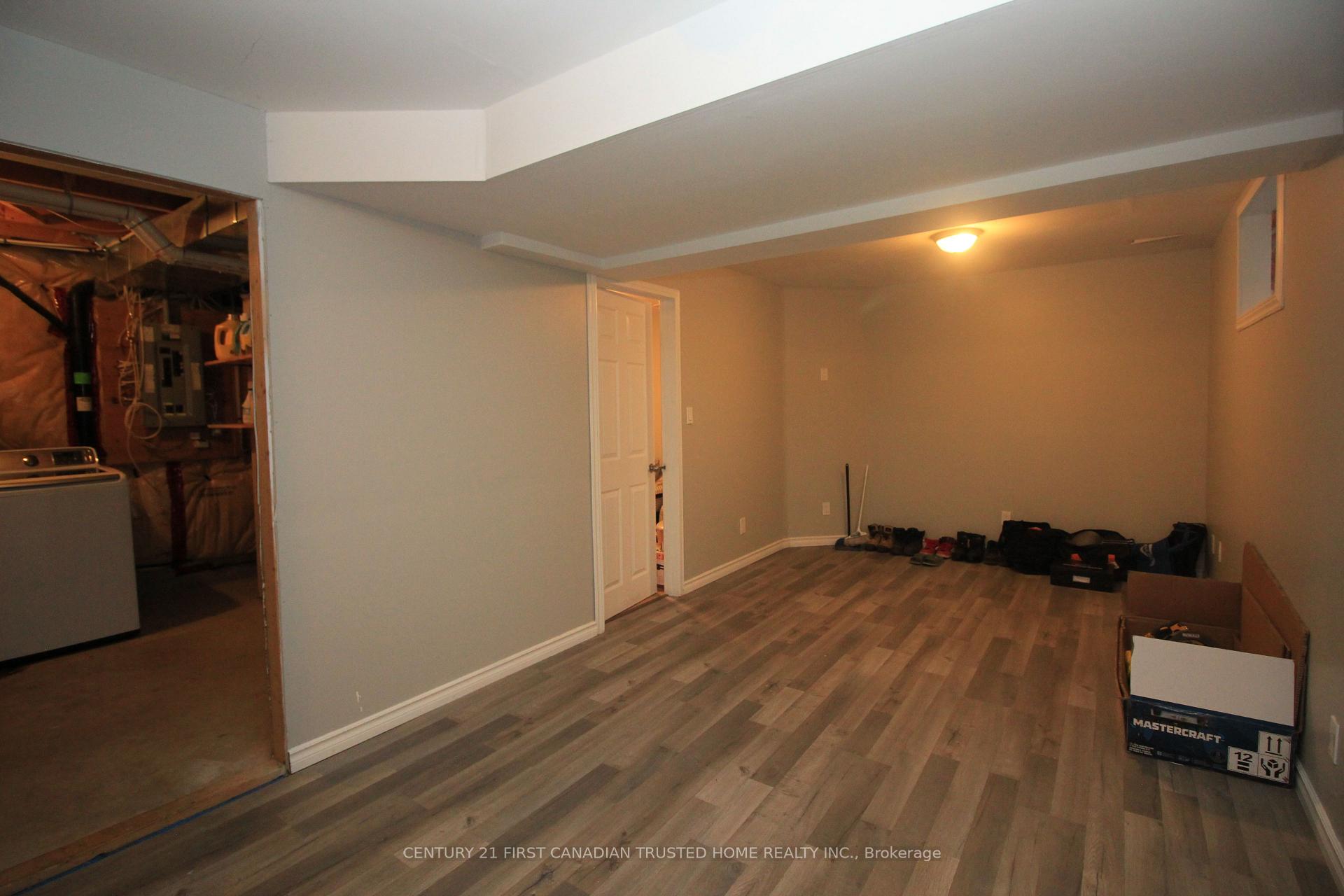 Photo 23 of 6832 Vallas Circle, London, South V — HOMEH