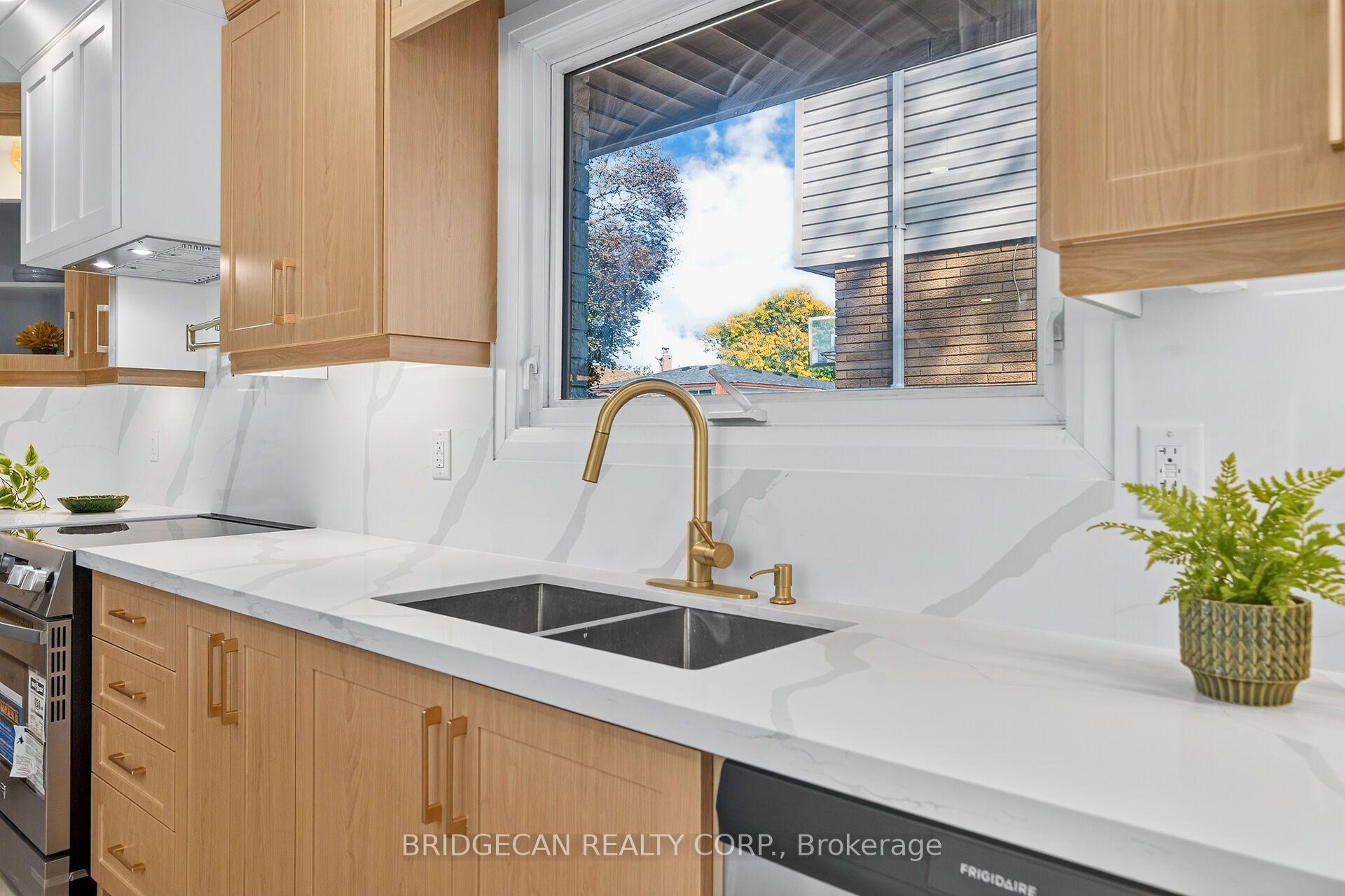 Photo 8 of 4 Bermuda Court, Hamilton, Rolston — HOMEH