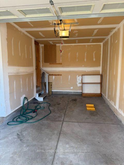 Photo 36 of 43 Hemlock Way, Grimsby, Grimsby West — HOMEH