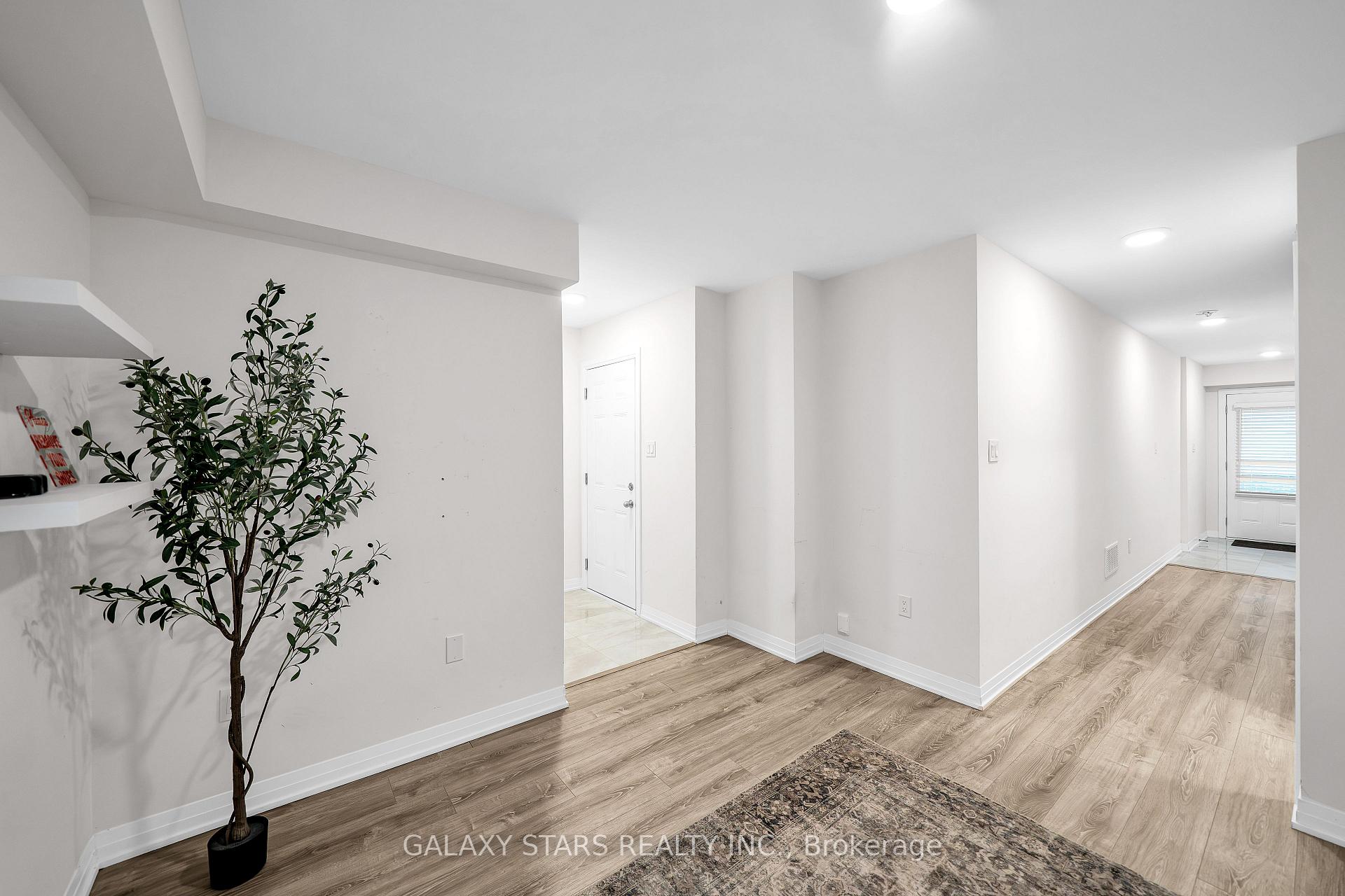 Photo 6 of 50 Ambereen Place, Clarington, Bowmanville — HOMEH