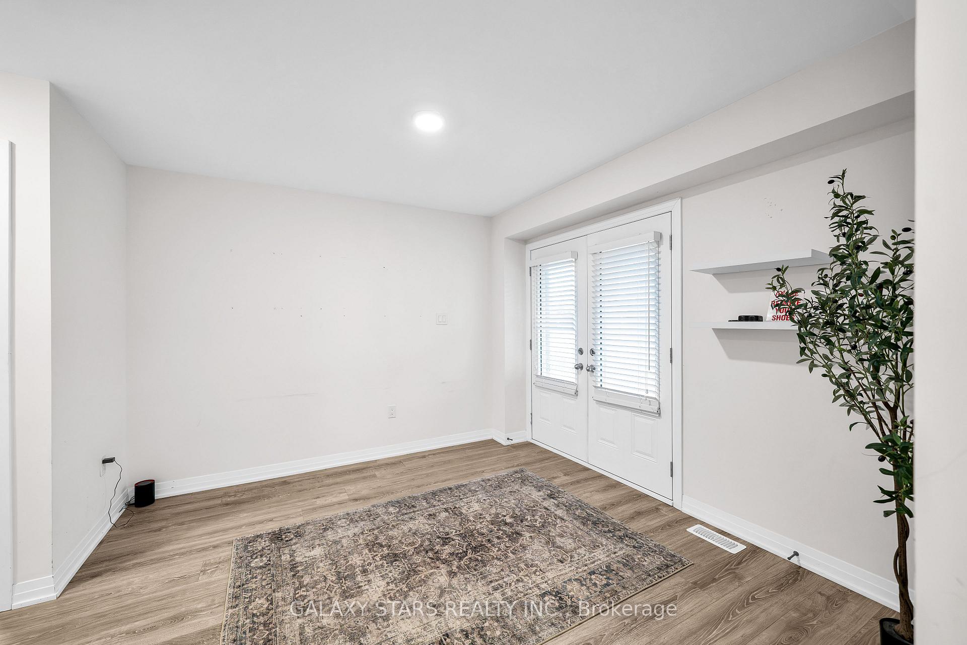 Photo 9 of 50 Ambereen Place, Clarington, Bowmanville — HOMEH