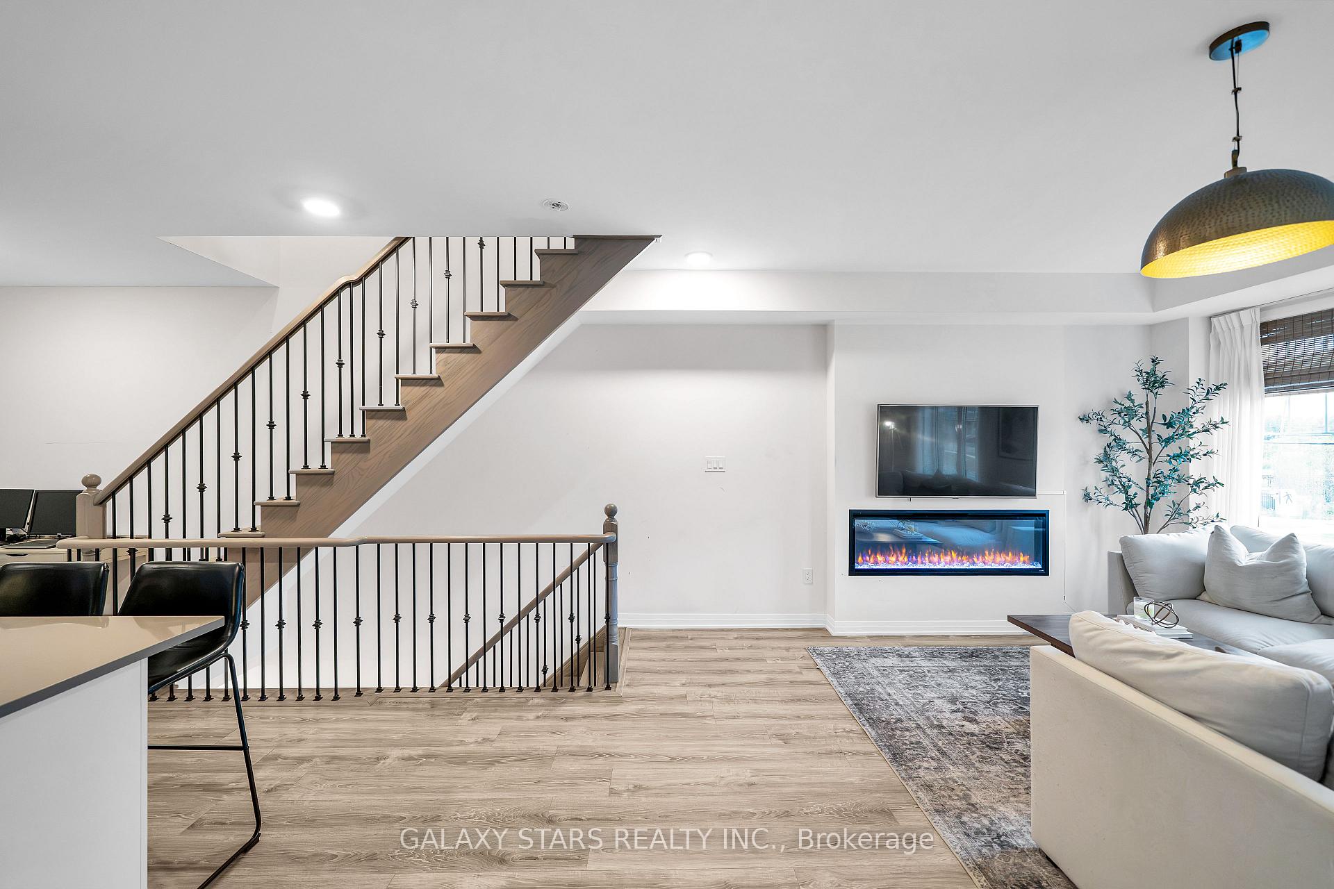 Photo 15 of 50 Ambereen Place, Clarington, Bowmanville — HOMEH