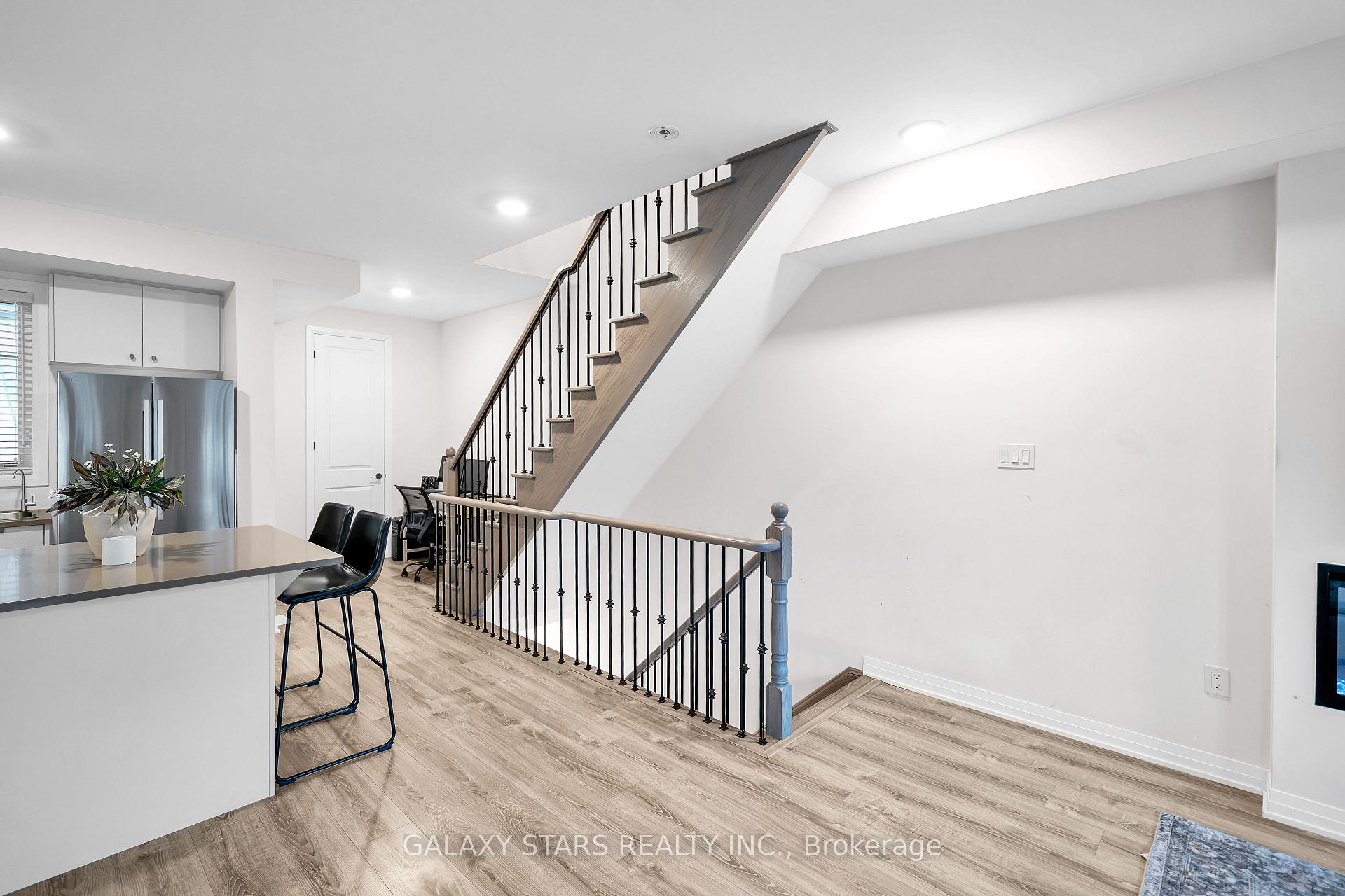 Photo 16 of 50 Ambereen Place, Clarington, Bowmanville — HOMEH