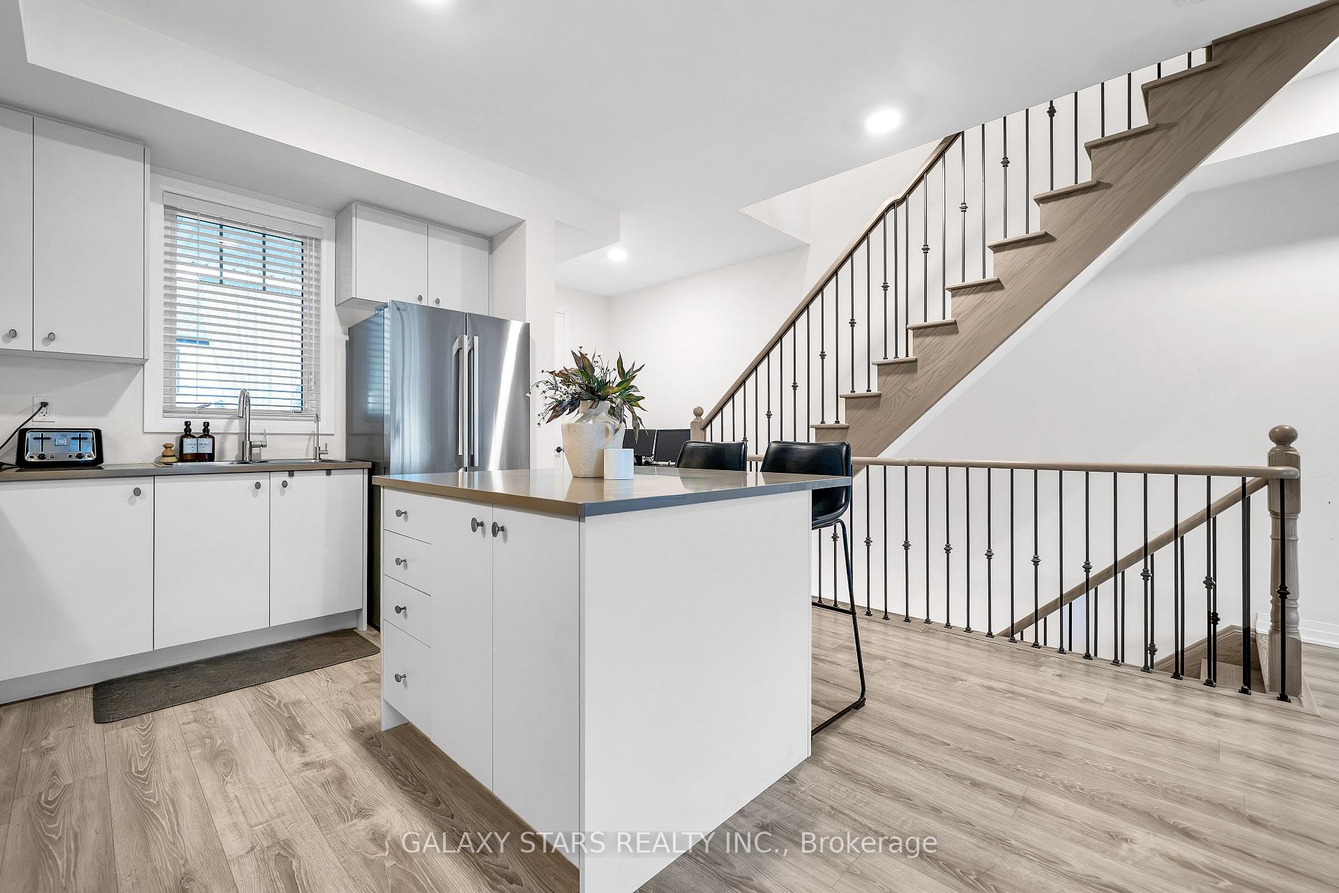 Photo 24 of 50 Ambereen Place, Clarington, Bowmanville — HOMEH