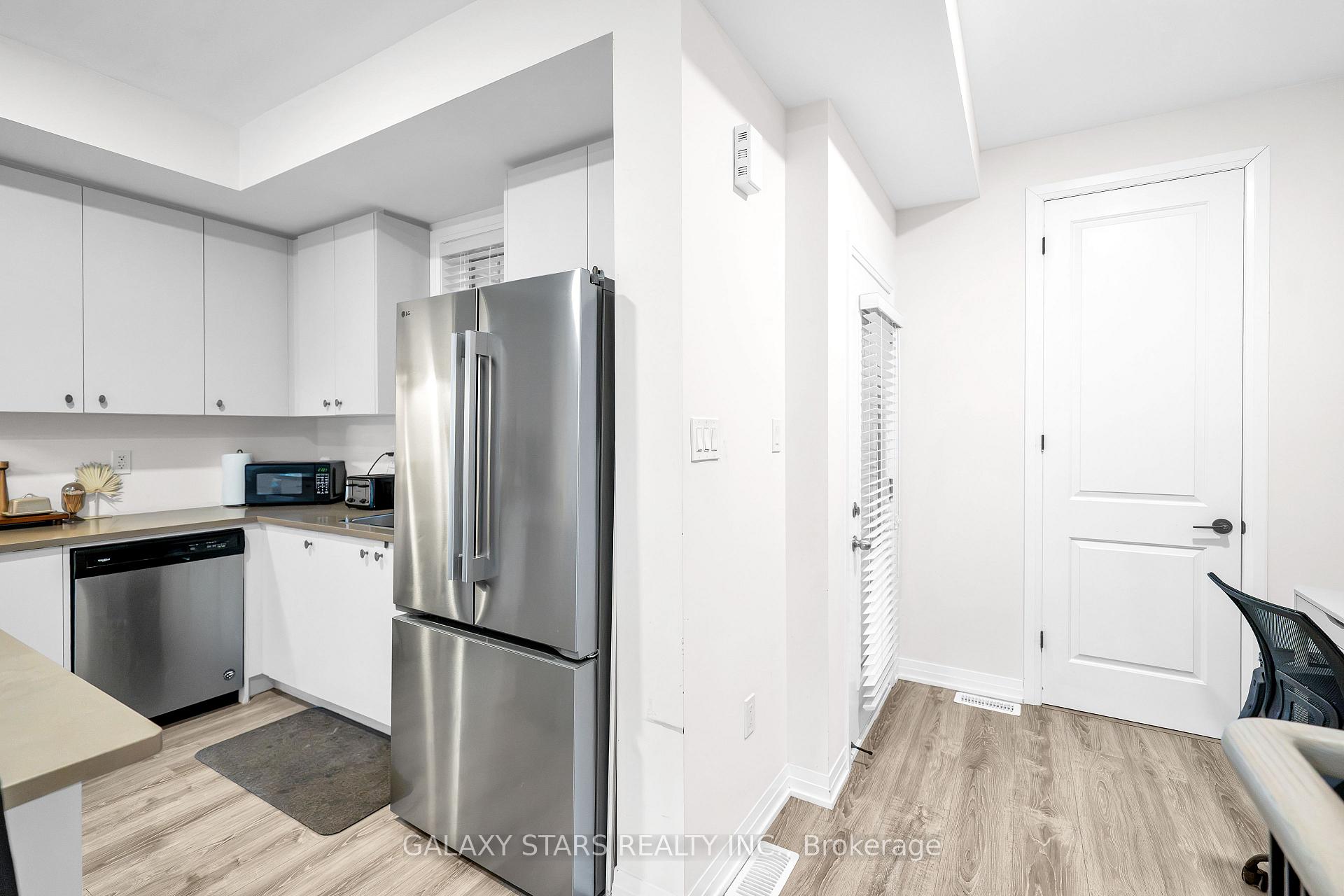 Photo 25 of 50 Ambereen Place, Clarington, Bowmanville — HOMEH