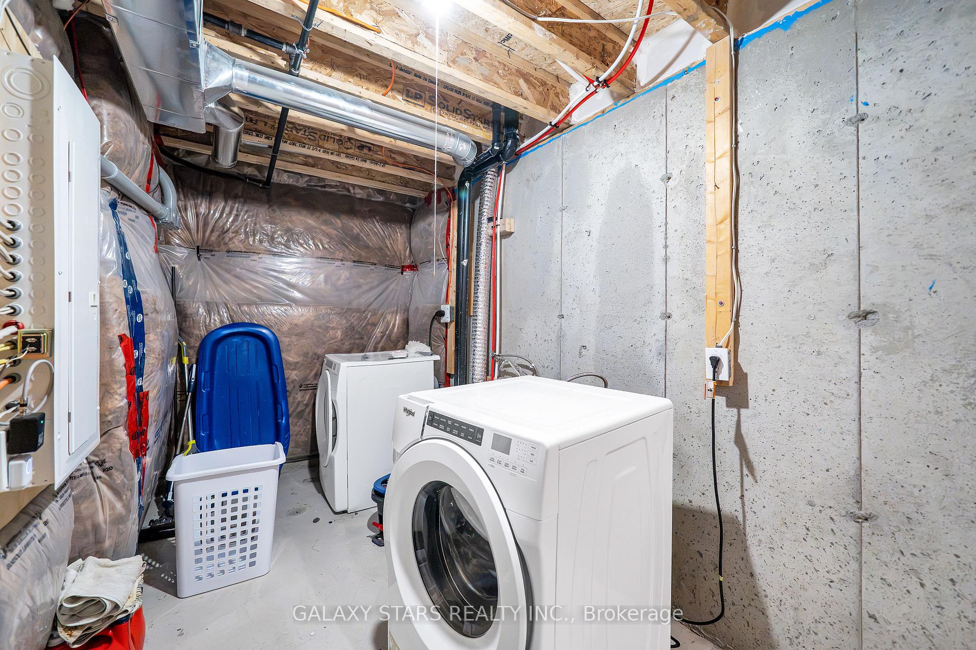 Photo 39 of 50 Ambereen Place, Clarington, Bowmanville — HOMEH