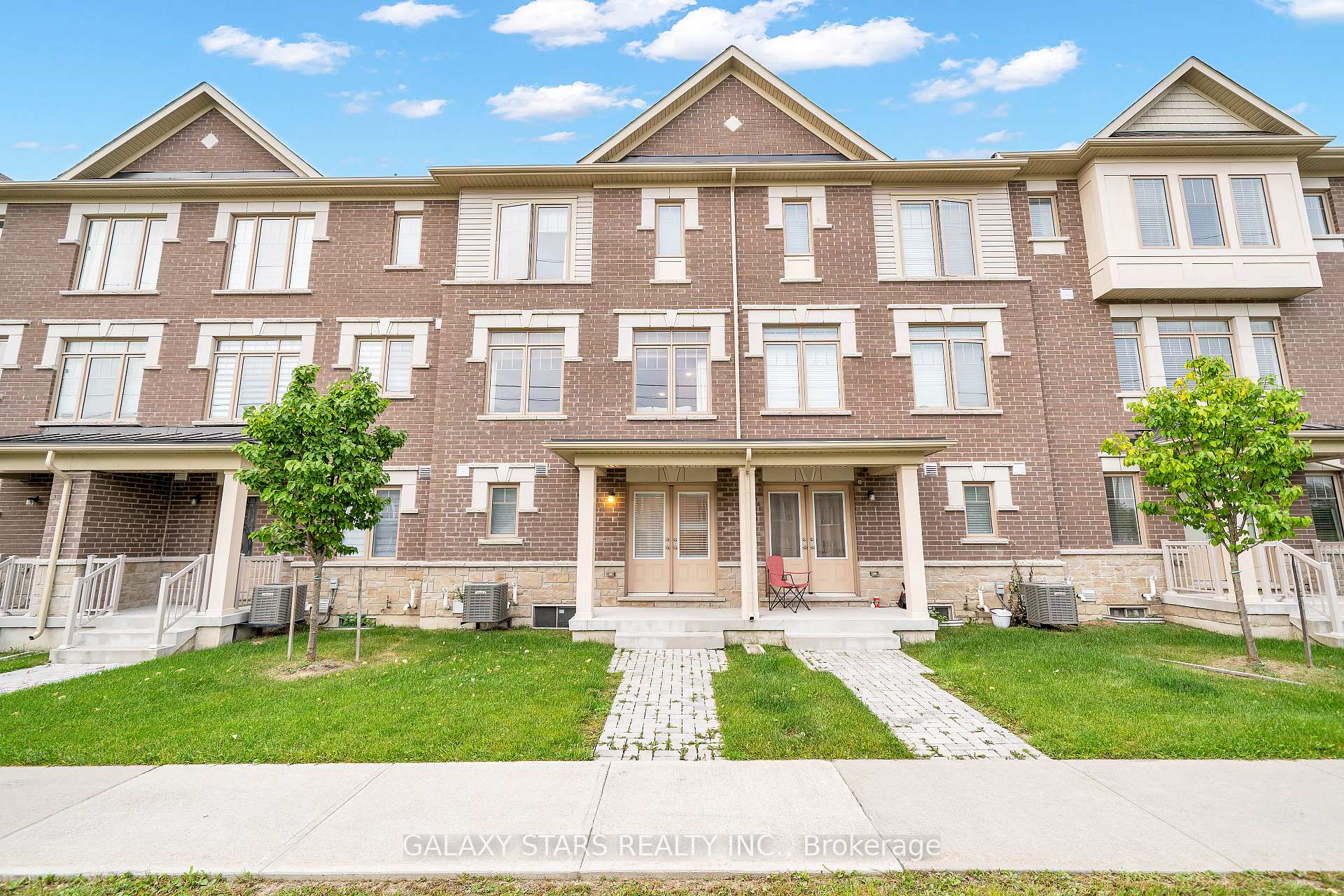 Photo 41 of 50 Ambereen Place, Clarington, Bowmanville — HOMEH