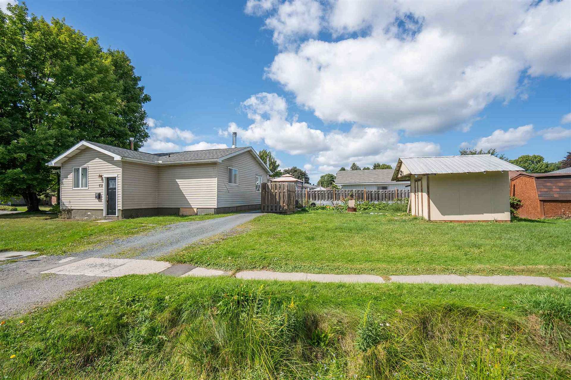 Photo 3 of 151 Chicora Crescent, Sault Ste Marie, Ward 1 — HOMEH