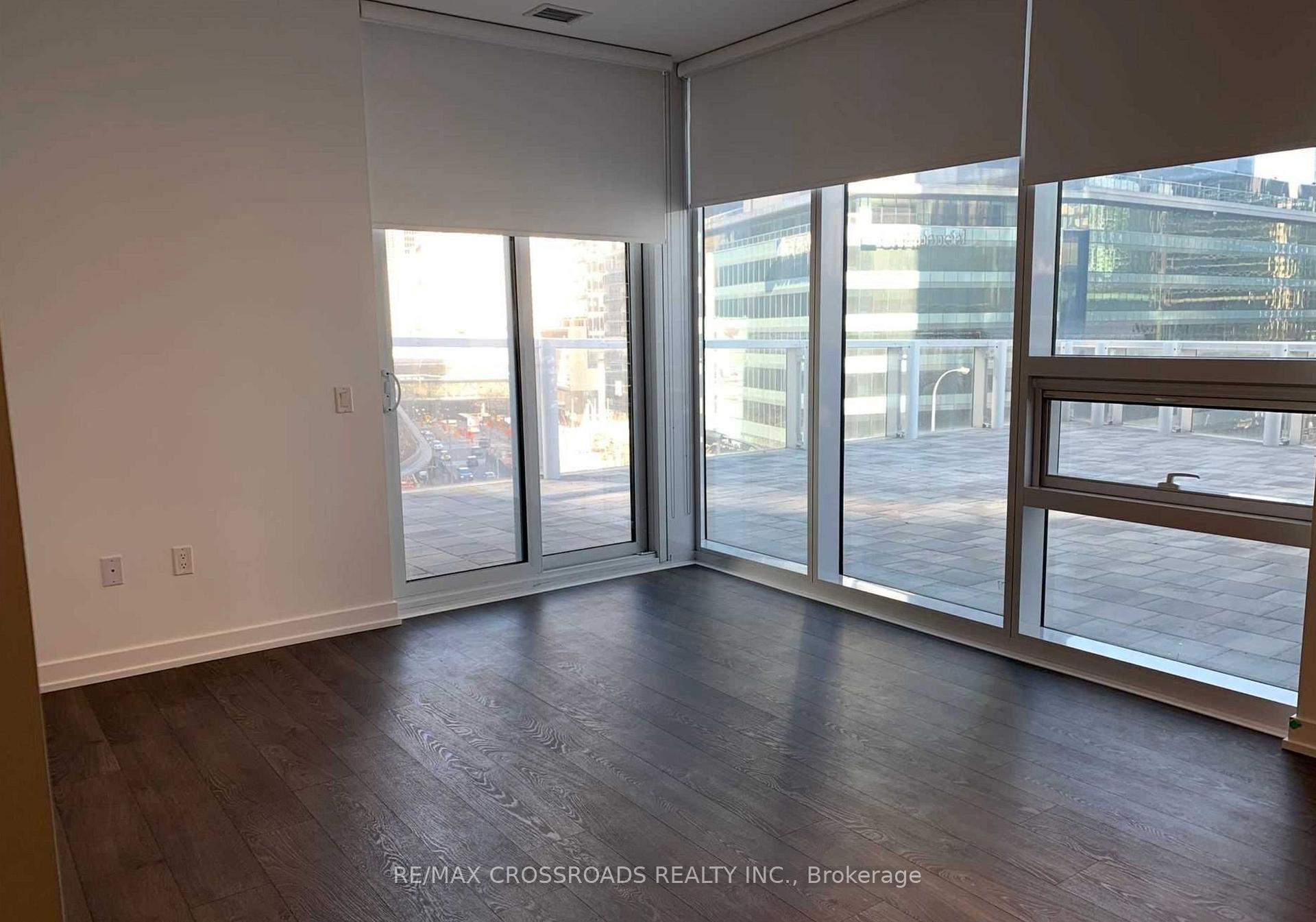 Photo 5 of Unit 803, 10 York Street, Toronto, Waterfront Communities — HOMEH