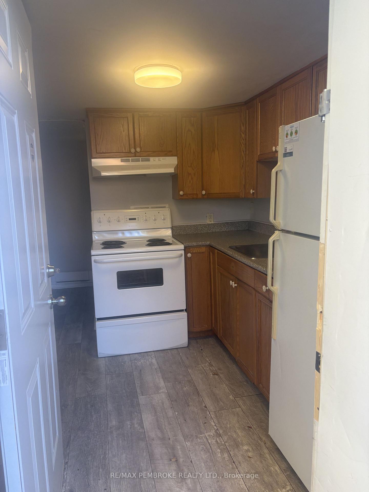 Photo 4 of 371 Miller Street, Pembroke, Pembroke — HOMEH