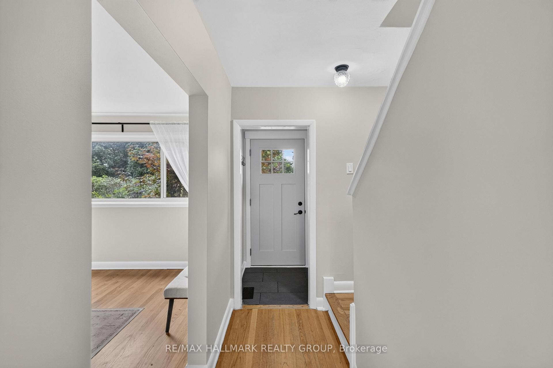 Photo 2 of 1213 Emperor Avenue, Ottawa, Carlington — HOMEH