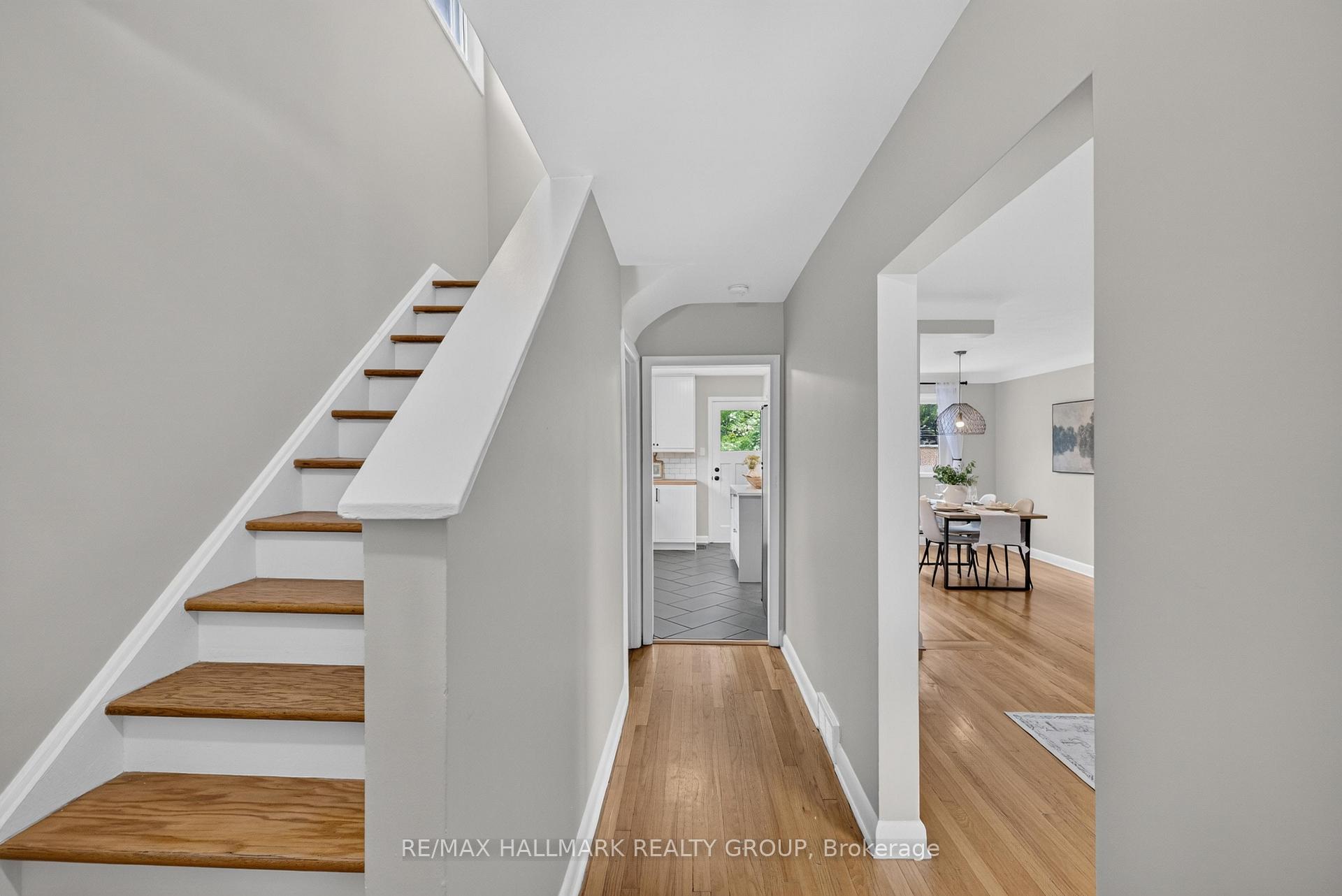 Photo 3 of 1213 Emperor Avenue, Ottawa, Carlington — HOMEH