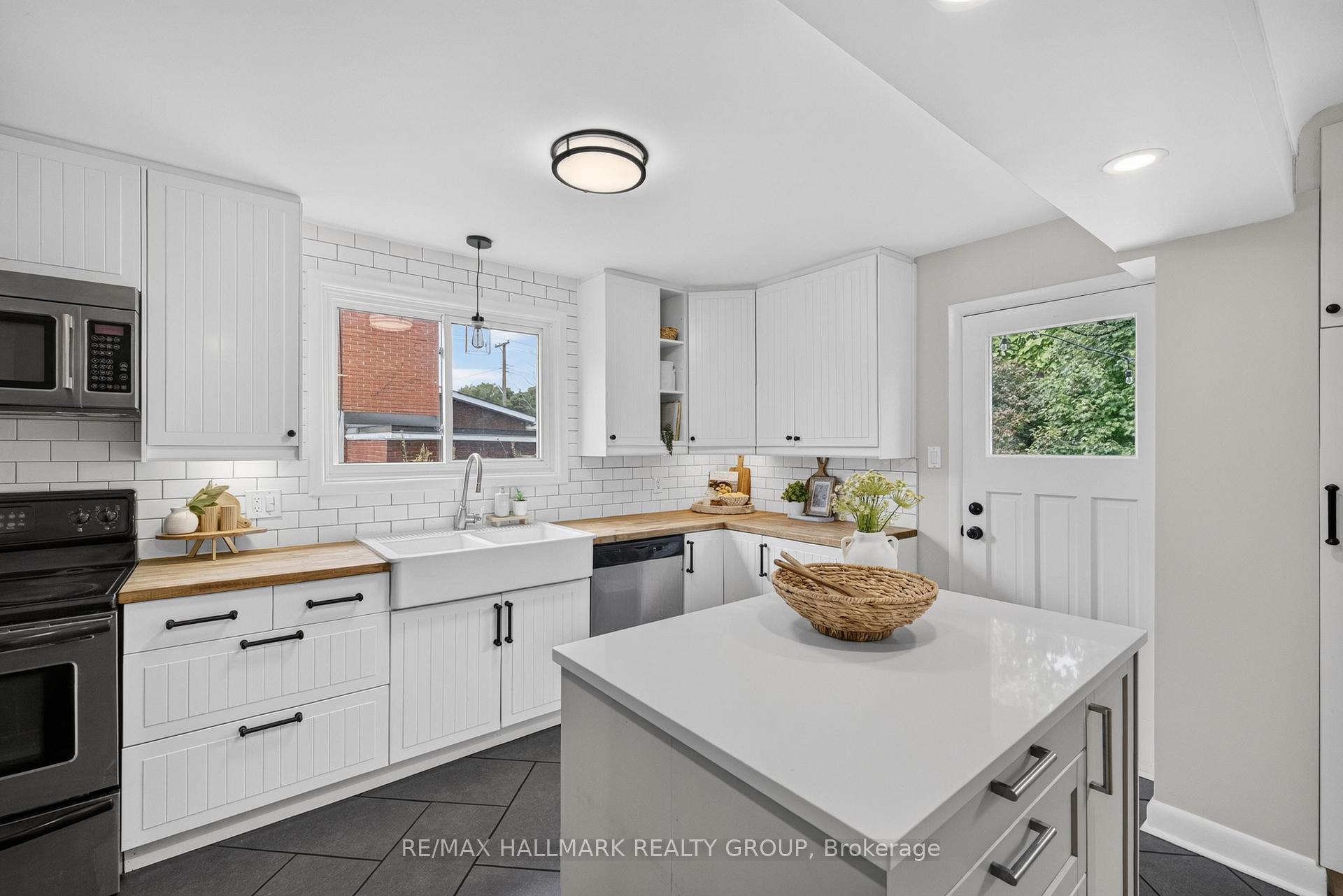 Photo 9 of 1213 Emperor Avenue, Ottawa, Carlington — HOMEH