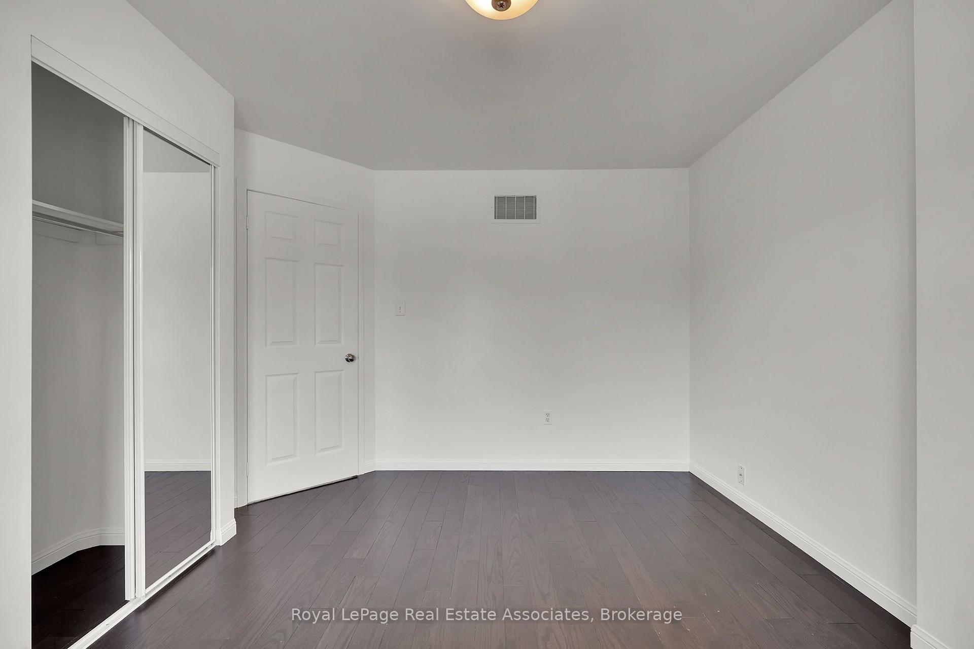 Photo 22 of 31 Crockett Place, Clarington, Bowmanville — HOMEH