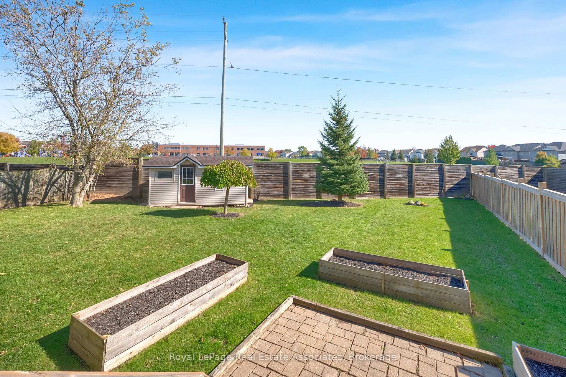 Photo 33 of 31 Crockett Place, Clarington, Bowmanville — HOMEH