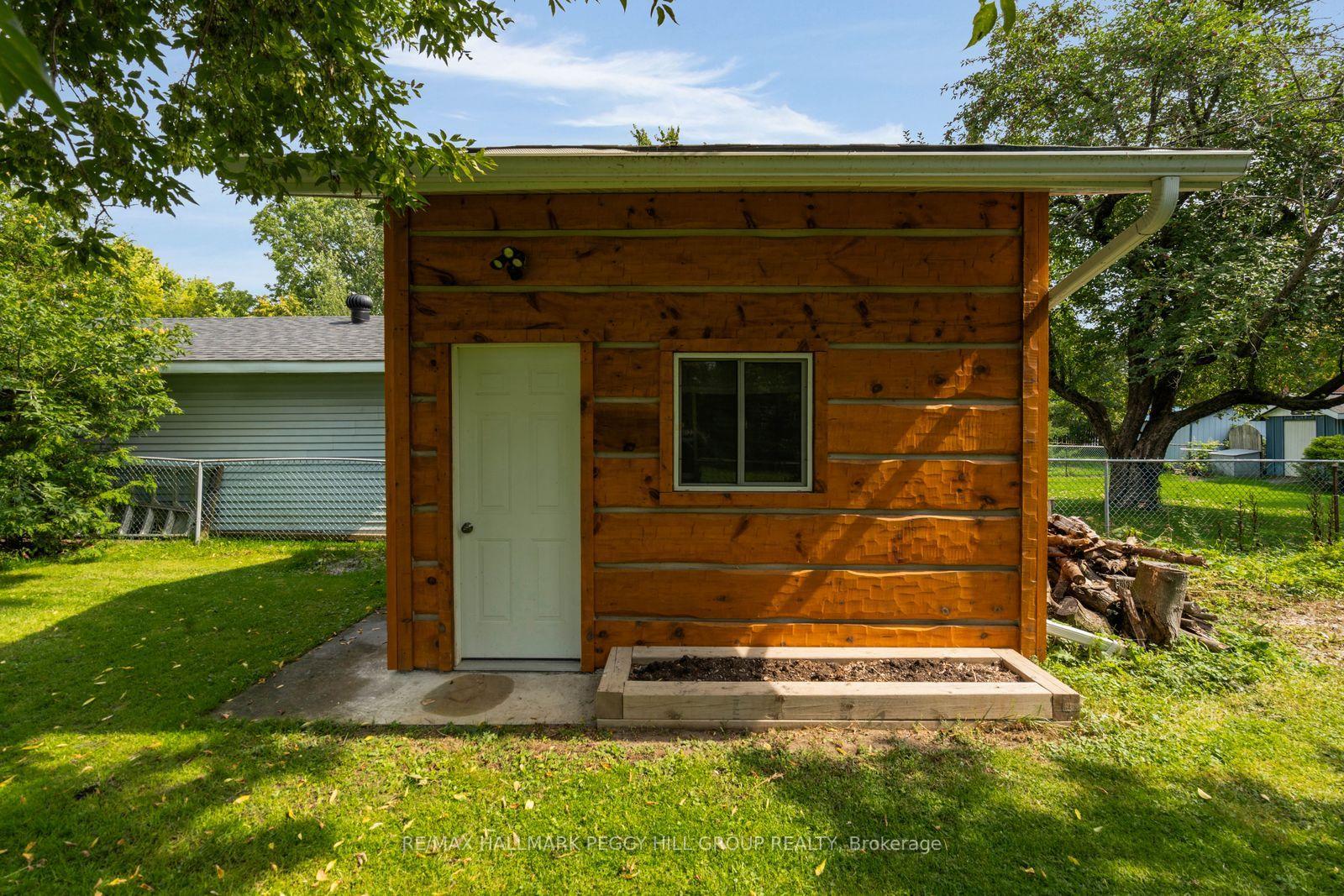 Photo 9 of 93 Bond Street, Orillia — HOMEH