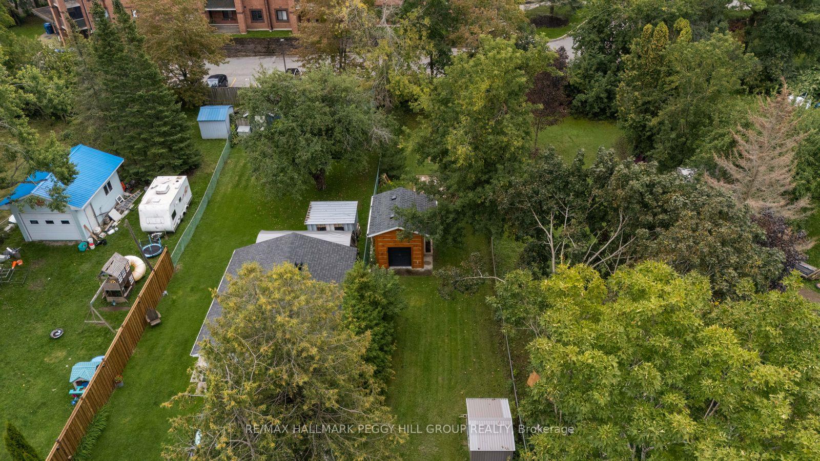 Photo 13 of 93 Bond Street, Orillia — HOMEH