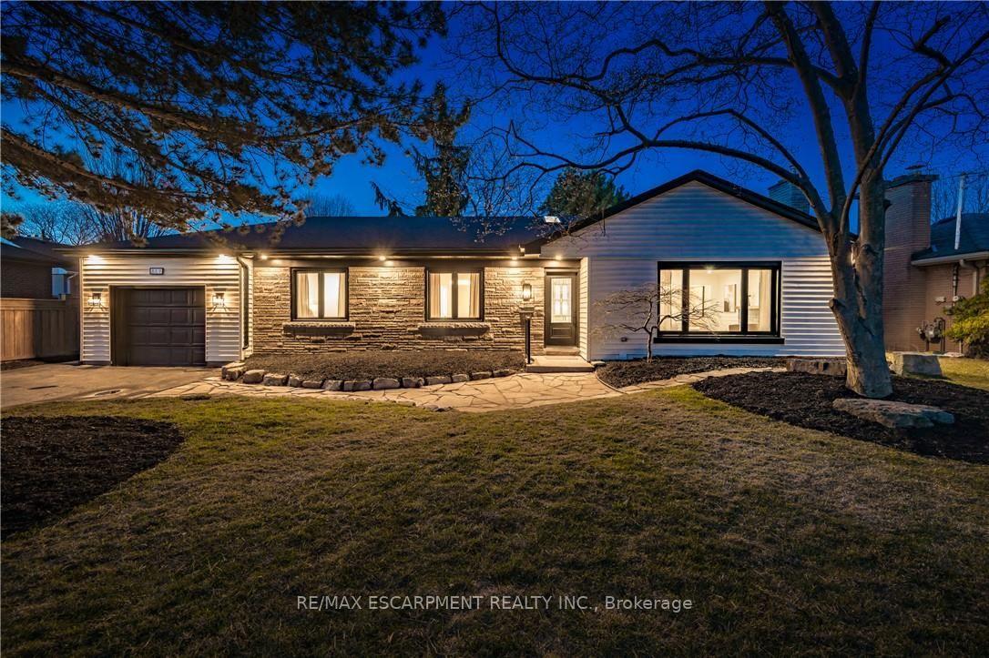 Photo 2 of 869 Condor Drive, Burlington, LaSalle — HOMEH